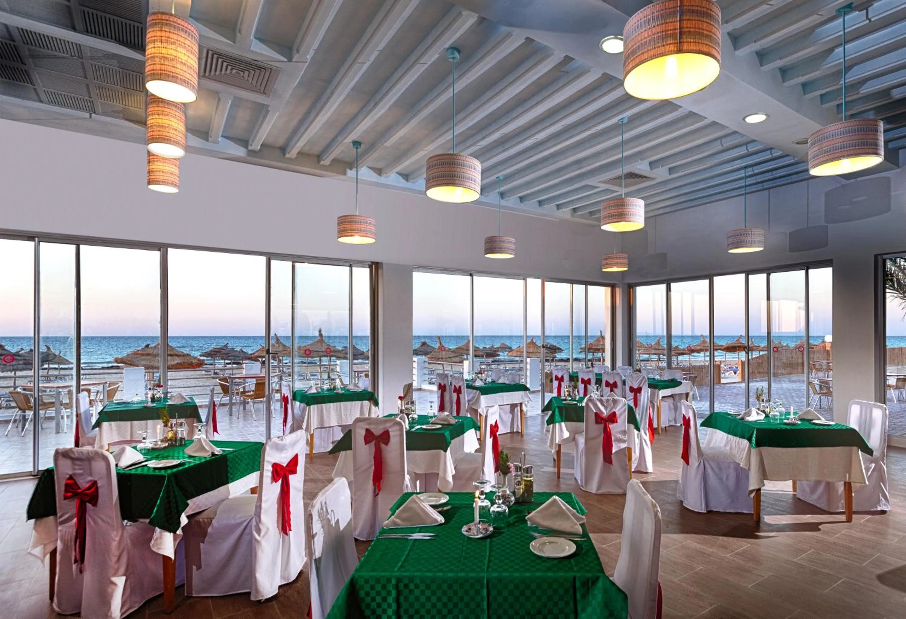 Restaurant/places to eat in Calimera Yati Beach