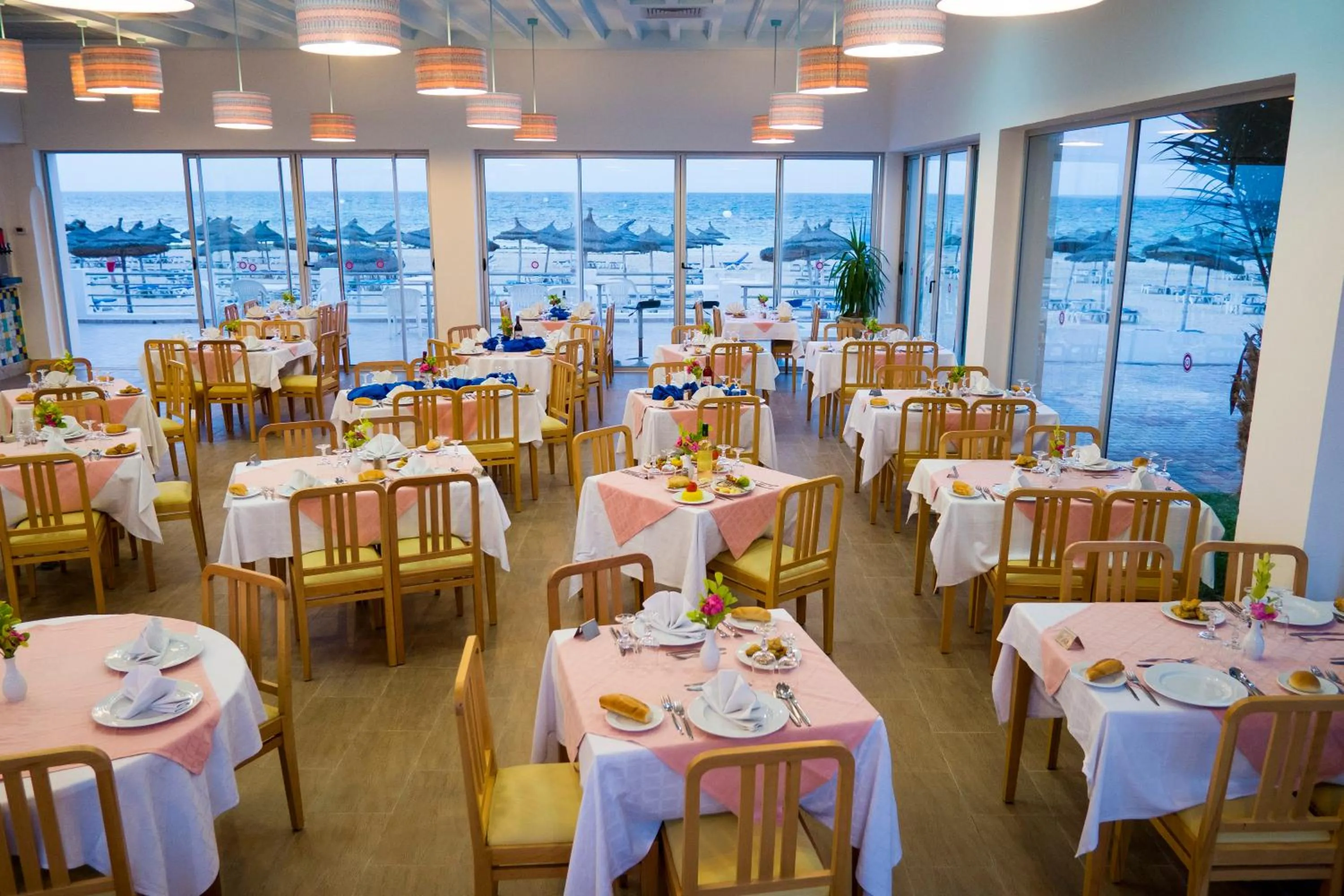 Restaurant/places to eat in Calimera Yati Beach