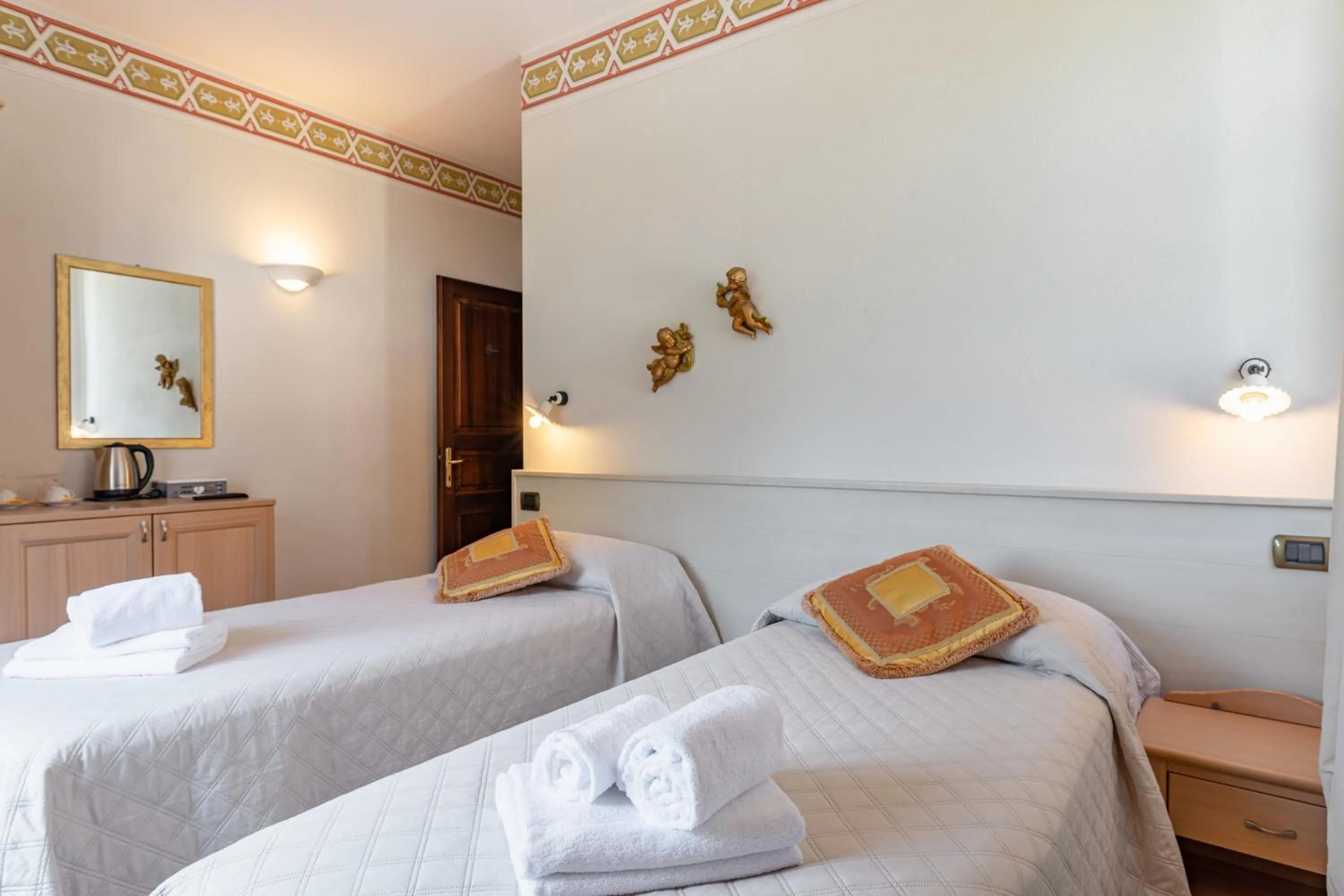 Bed in Lucca Franco's Villa