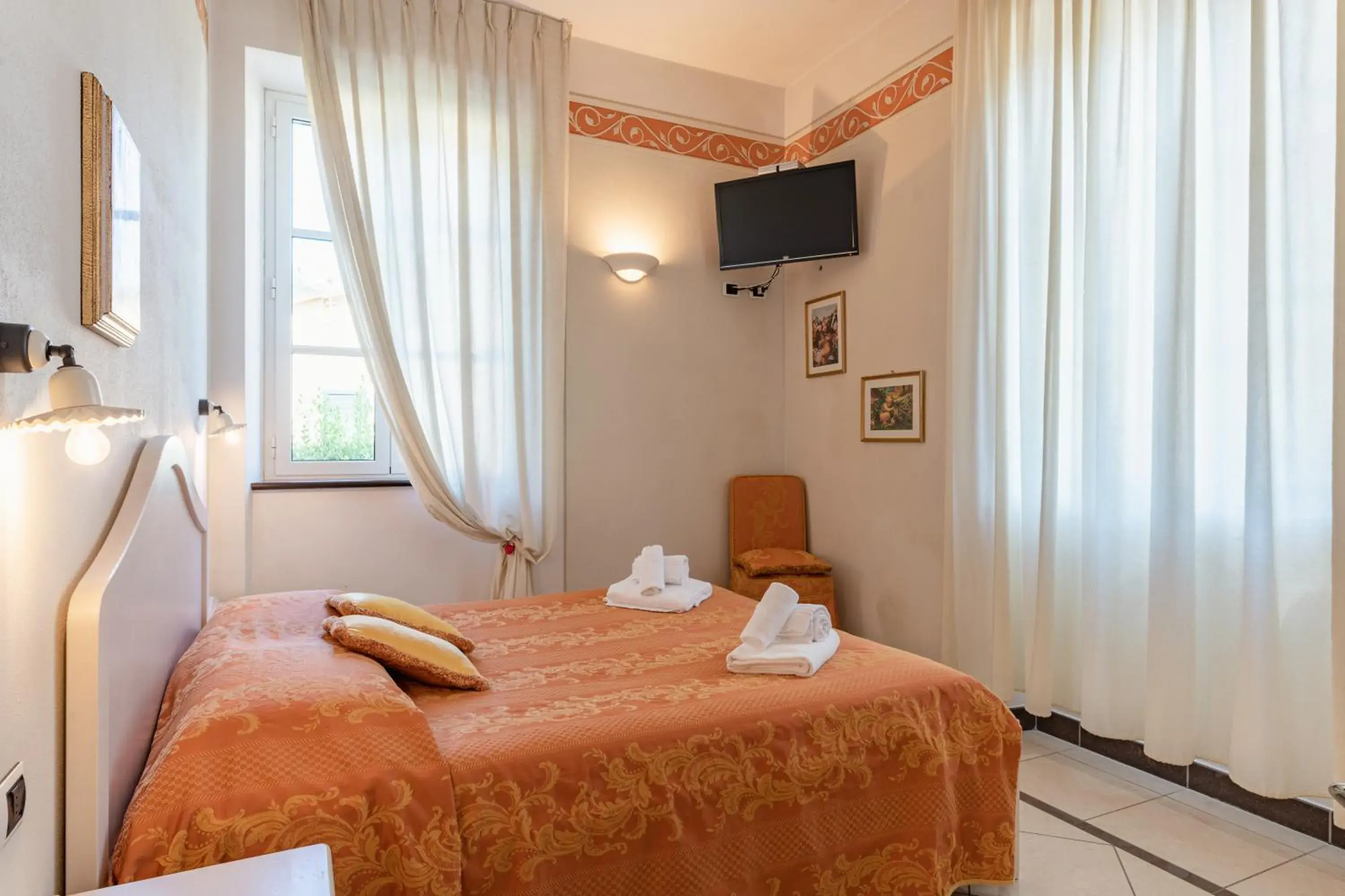 Apartment - Ground Floor in Lucca Franco's Villa Apartment - Ground Floor in Lucca Franco's Villa