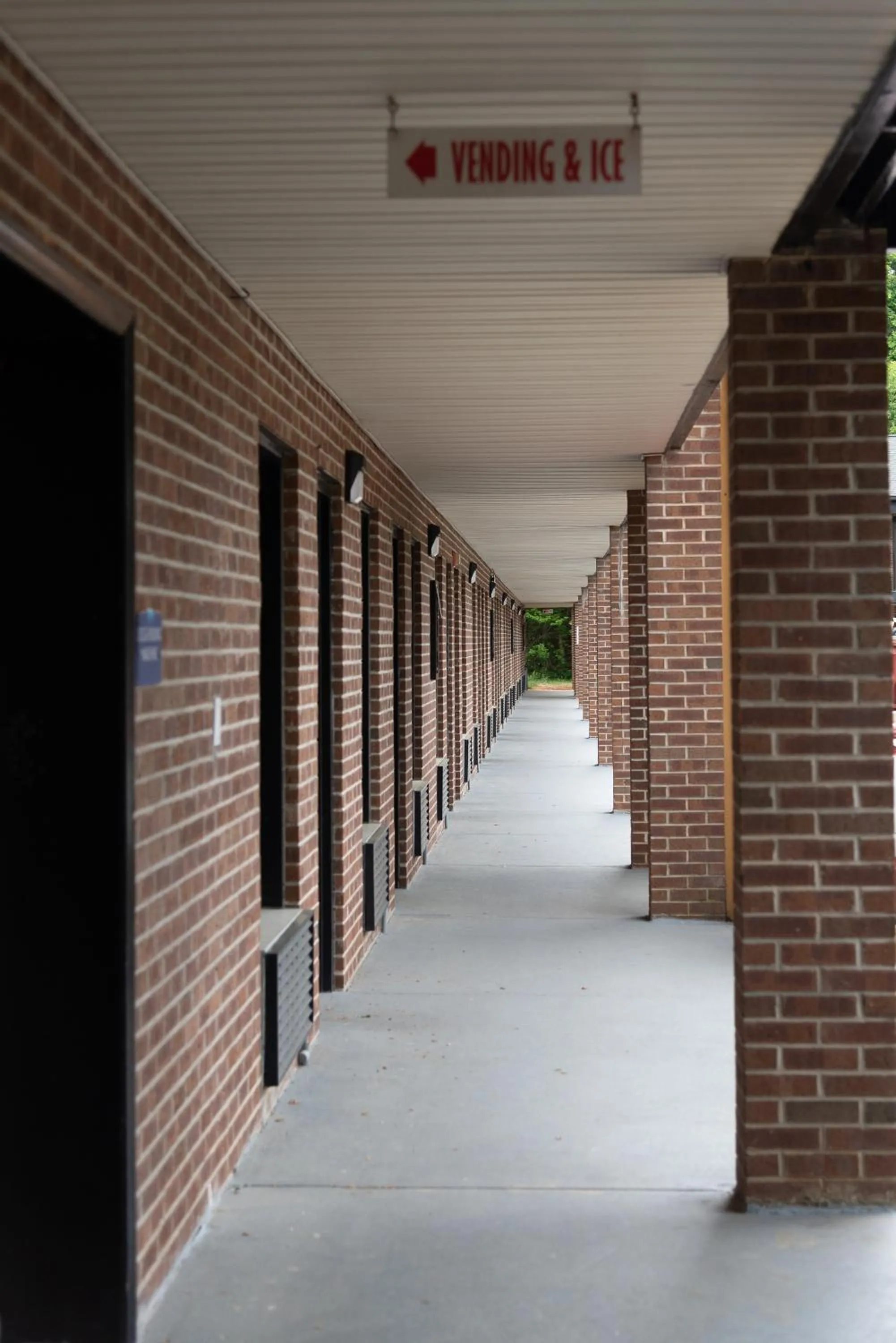 Property building in Columbus Inn and Suites