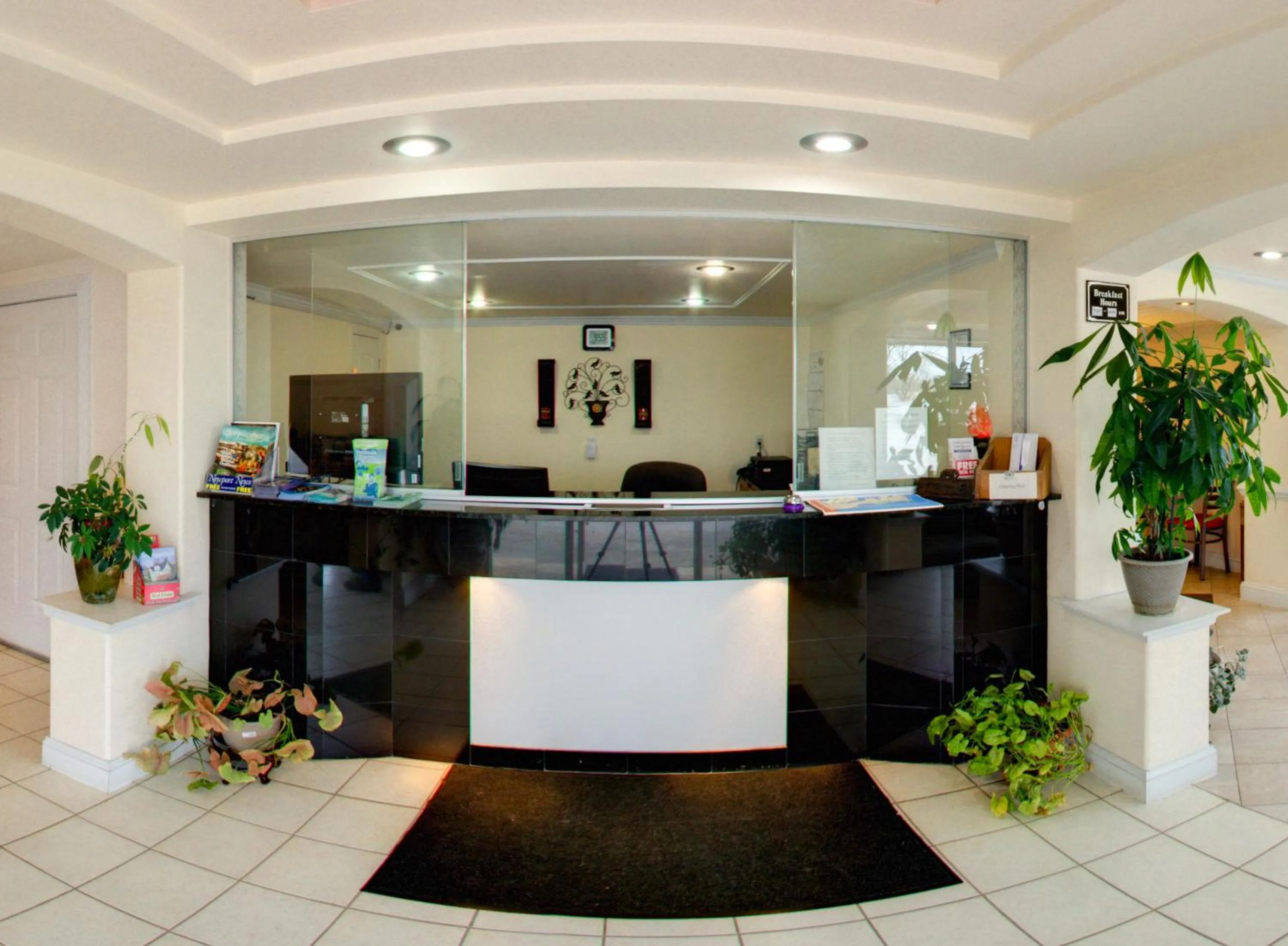 Lobby or reception in Key West Inn - Newport News