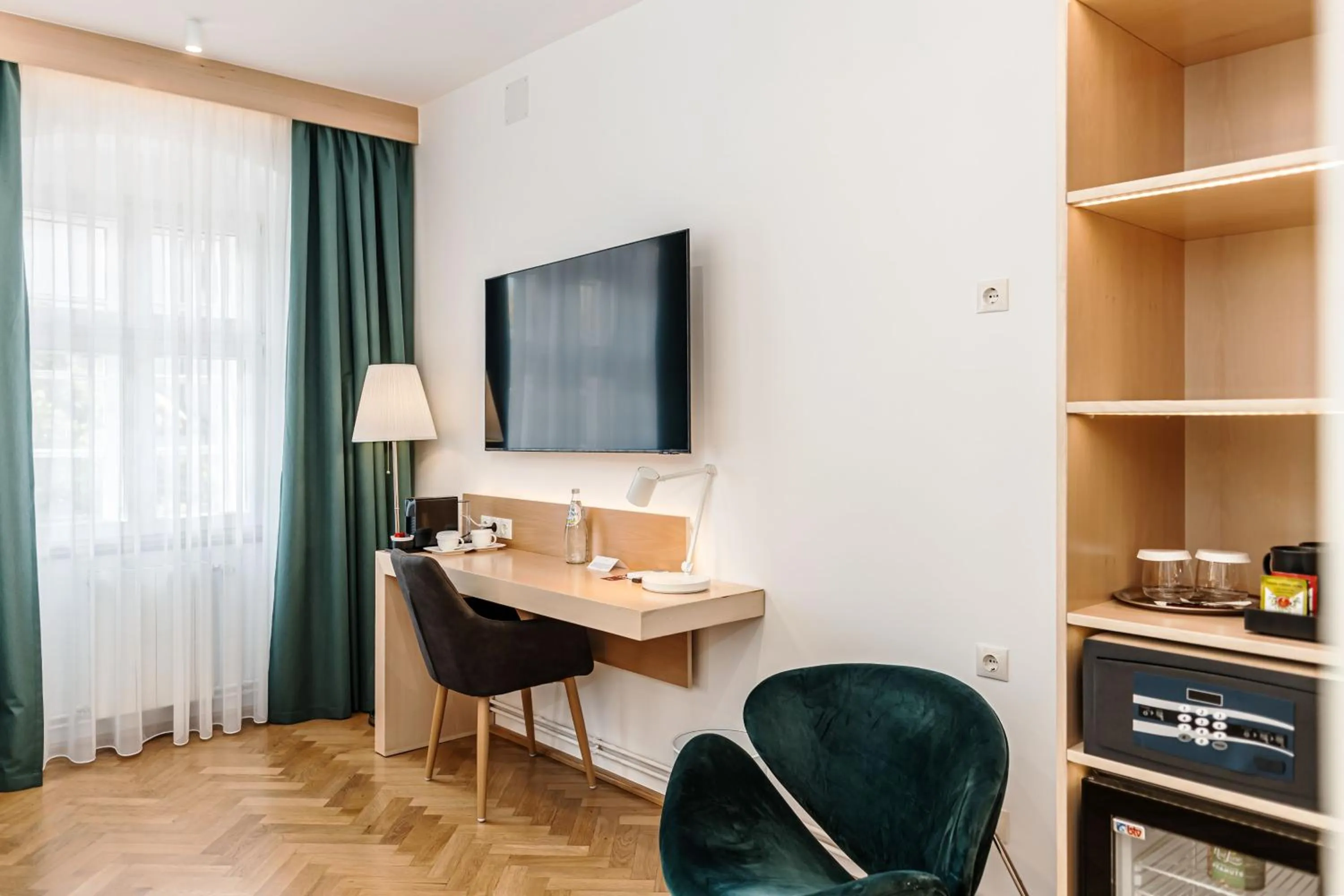 TV and multimedia in Hotel Casa Luxemburg