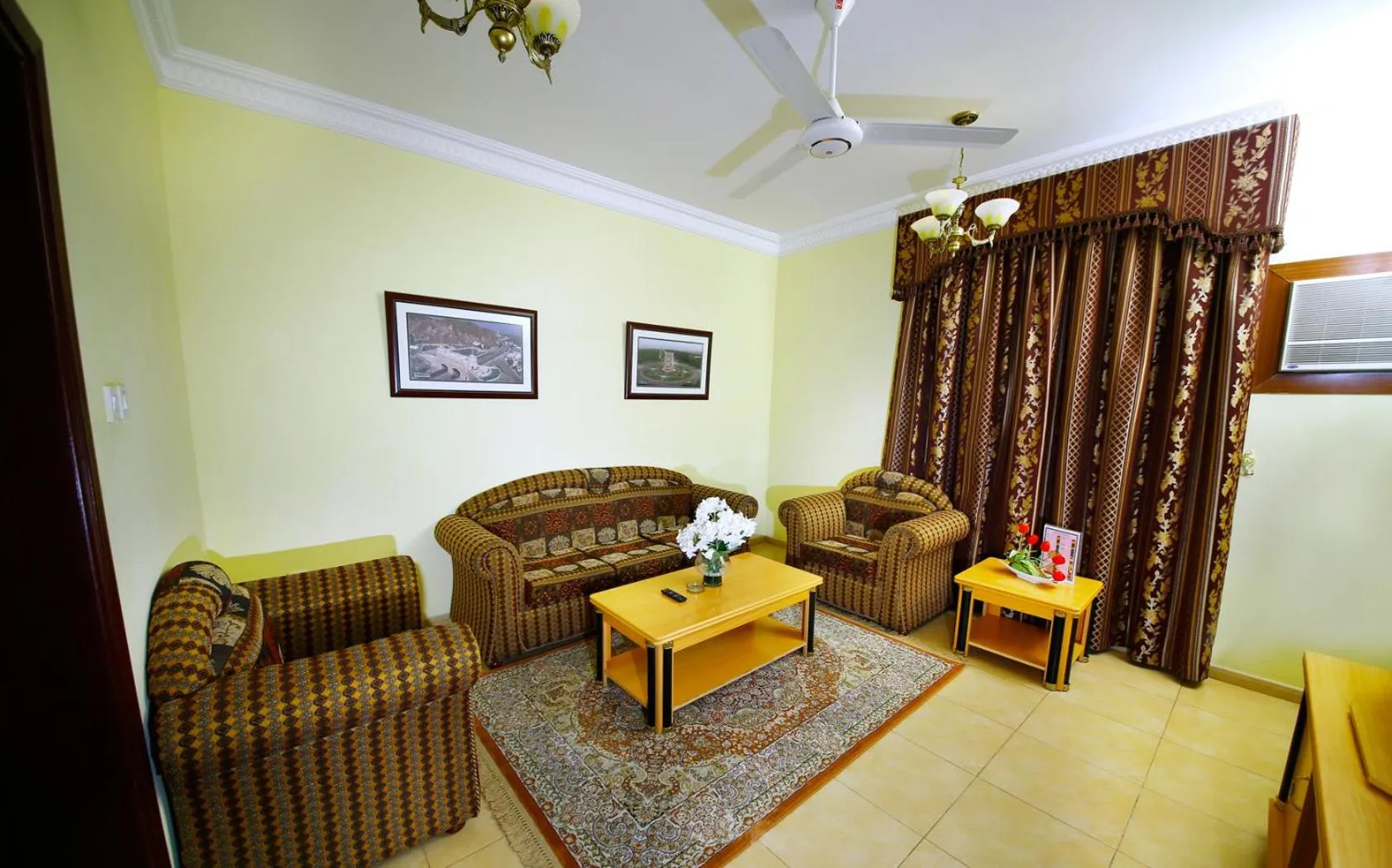 Living room in Muscat International Hotel