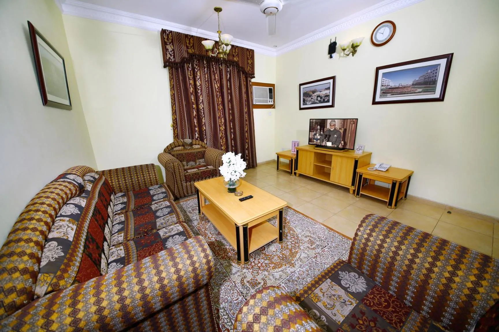 Living room in Muscat International Hotel