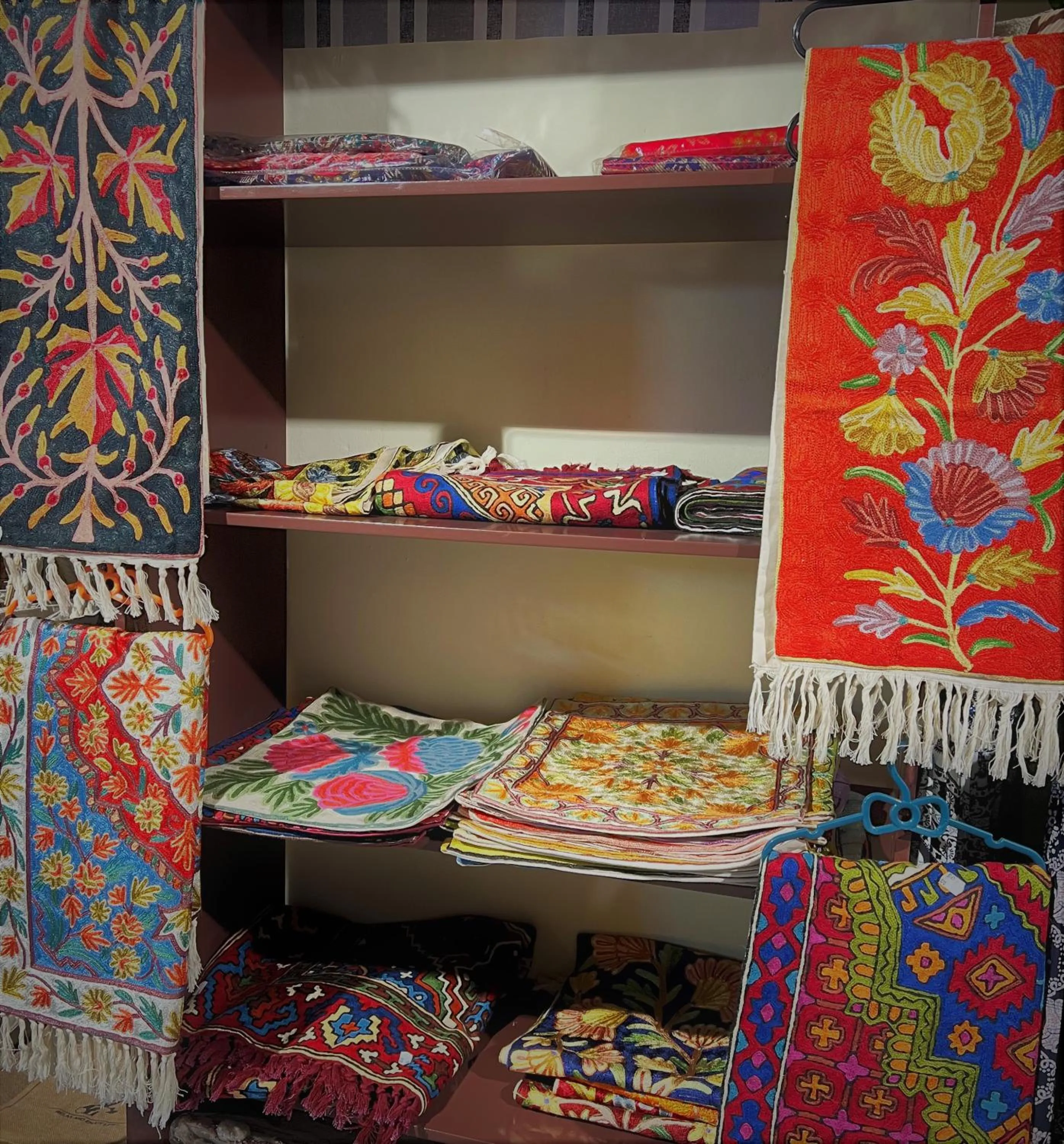 On-site shops in Arabian Oryx Camp