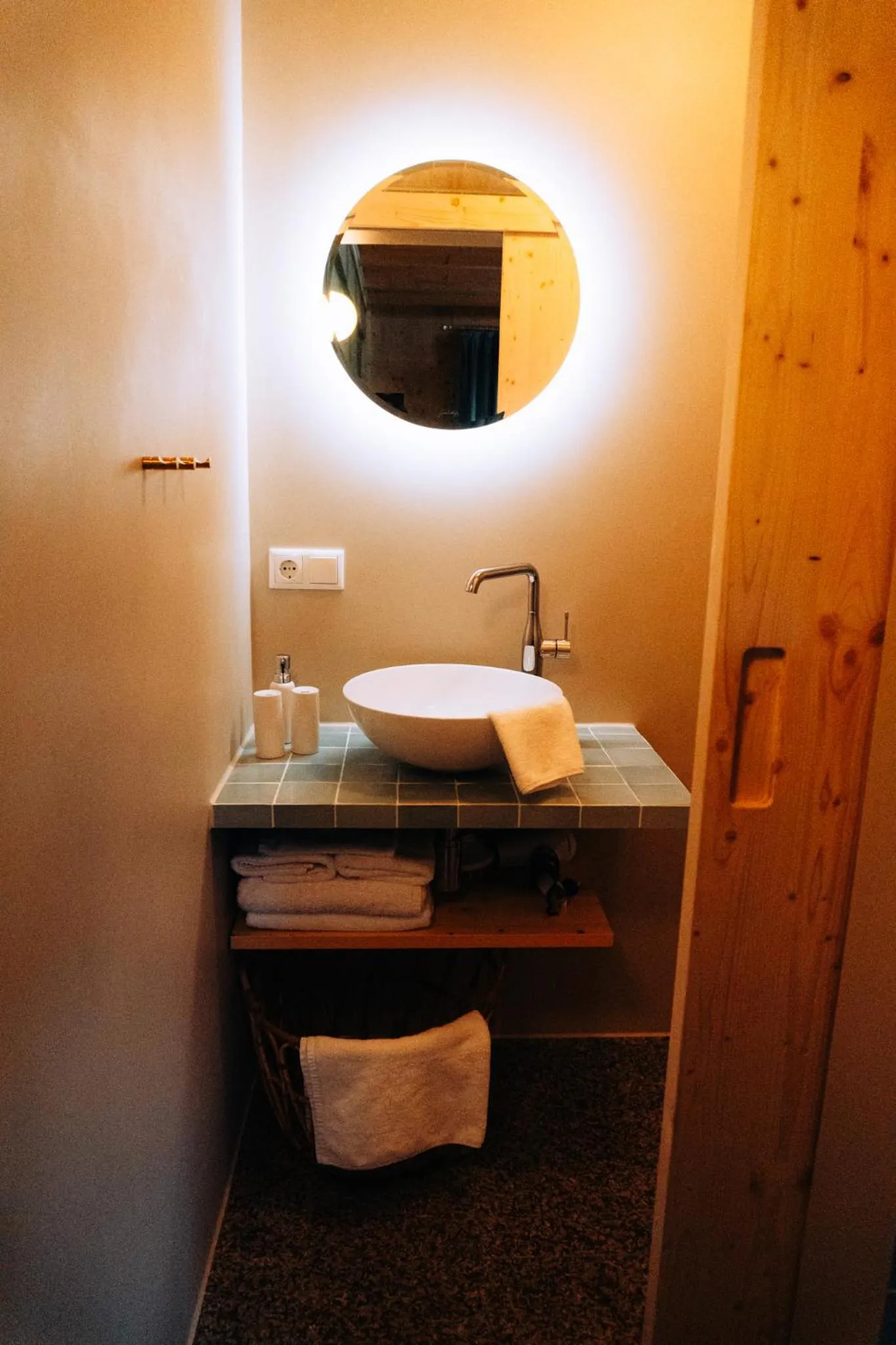 Bathroom in Bräustüberl Schönbrunn - Hotel & Restaurant