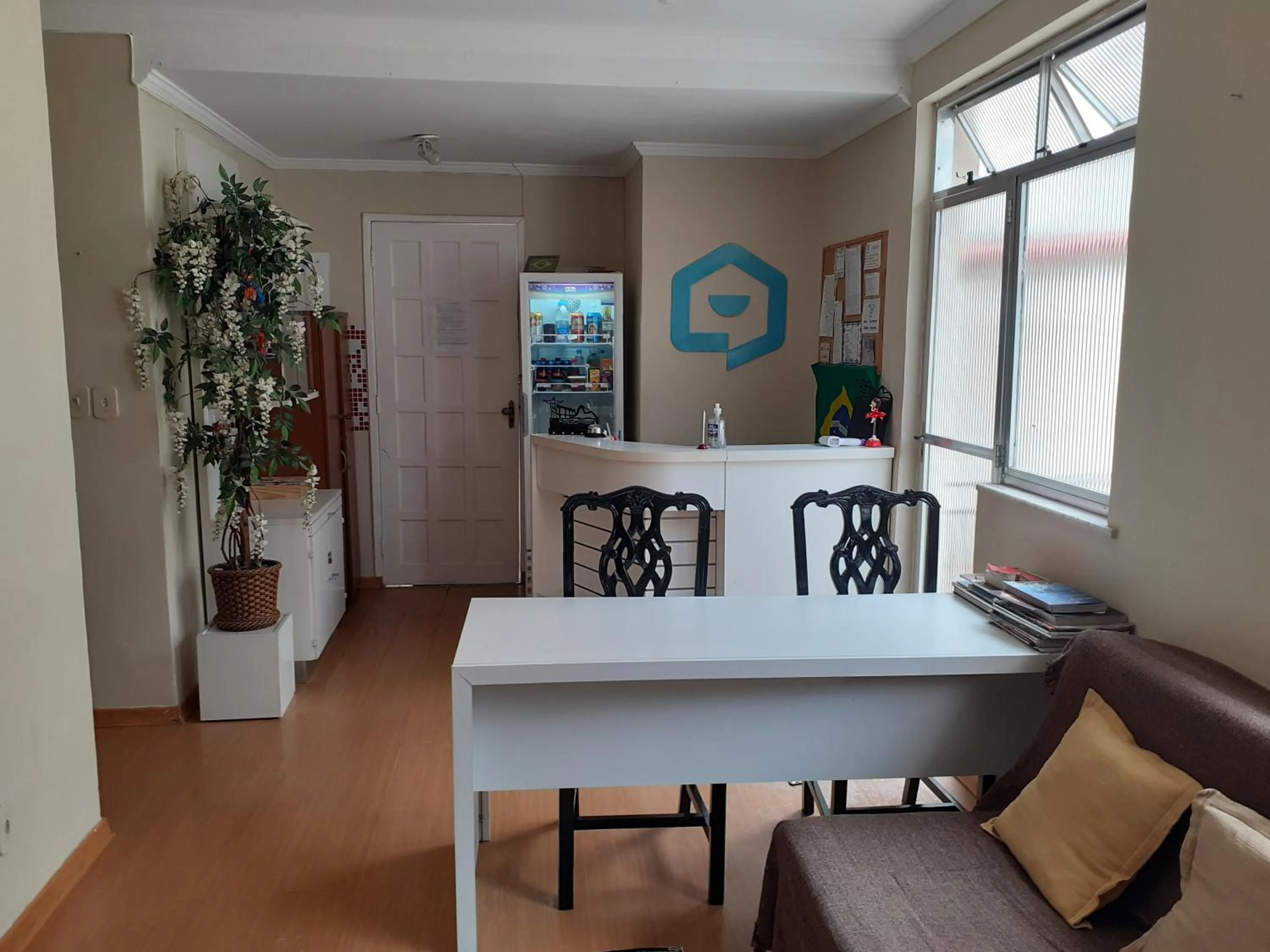 Communal lounge/ TV room in DS Hostel