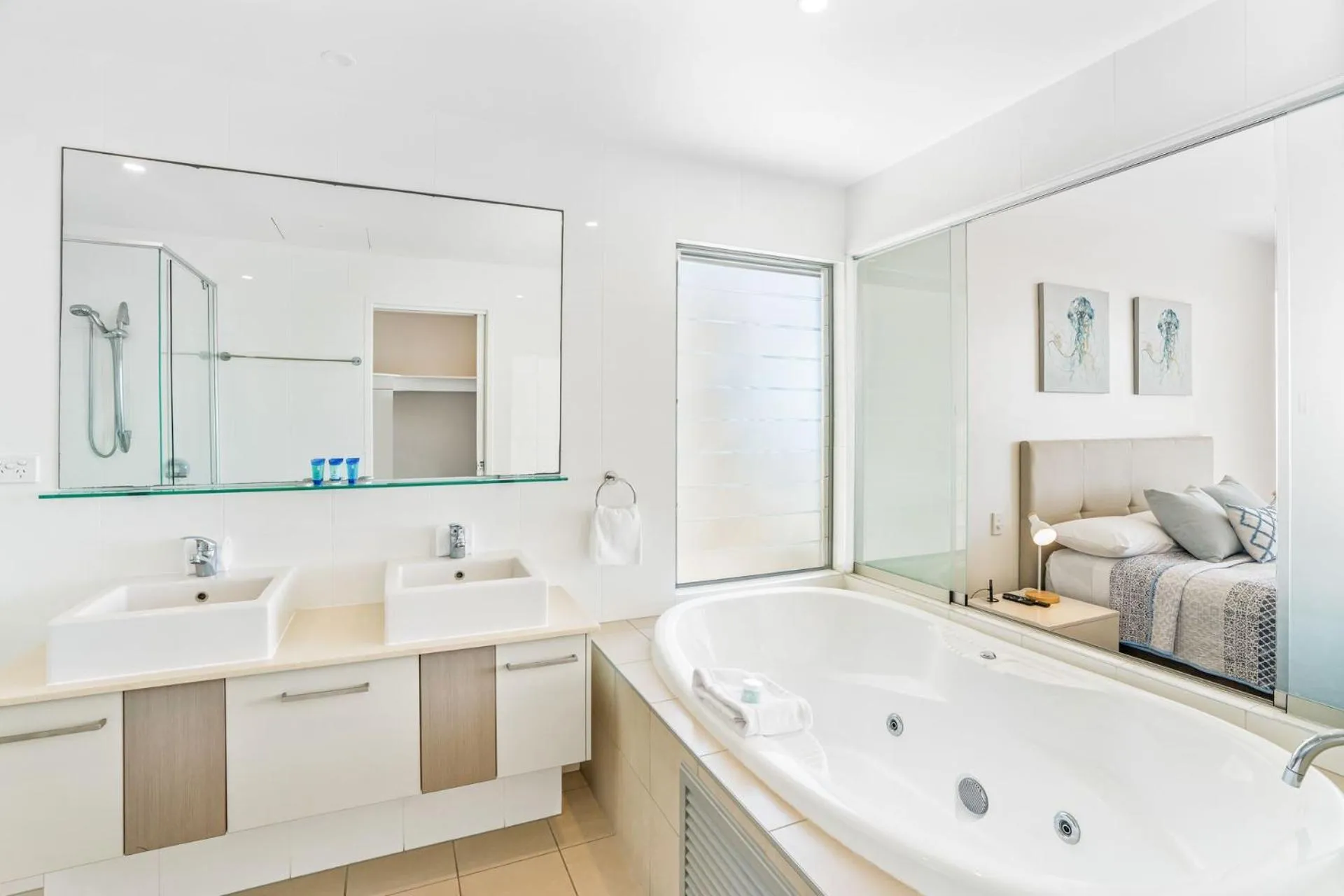 Bathroom in Rainbow Sea Resort