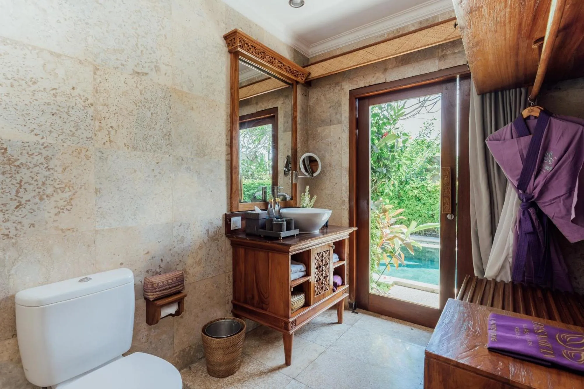 Toilet in Desa Swan Villas & SPA, Keramas