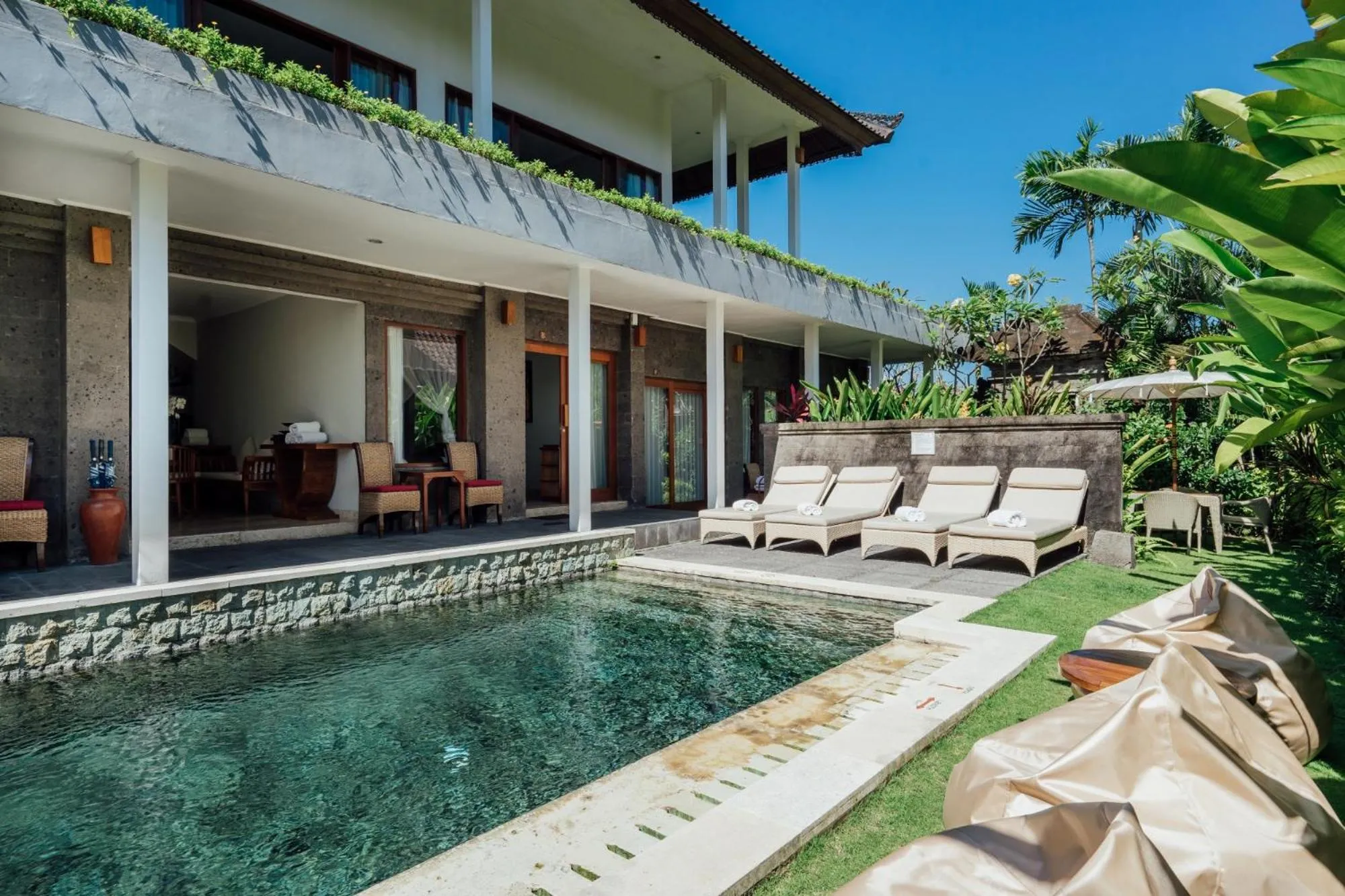 Swimming pool in Desa Swan Villas & SPA, Keramas