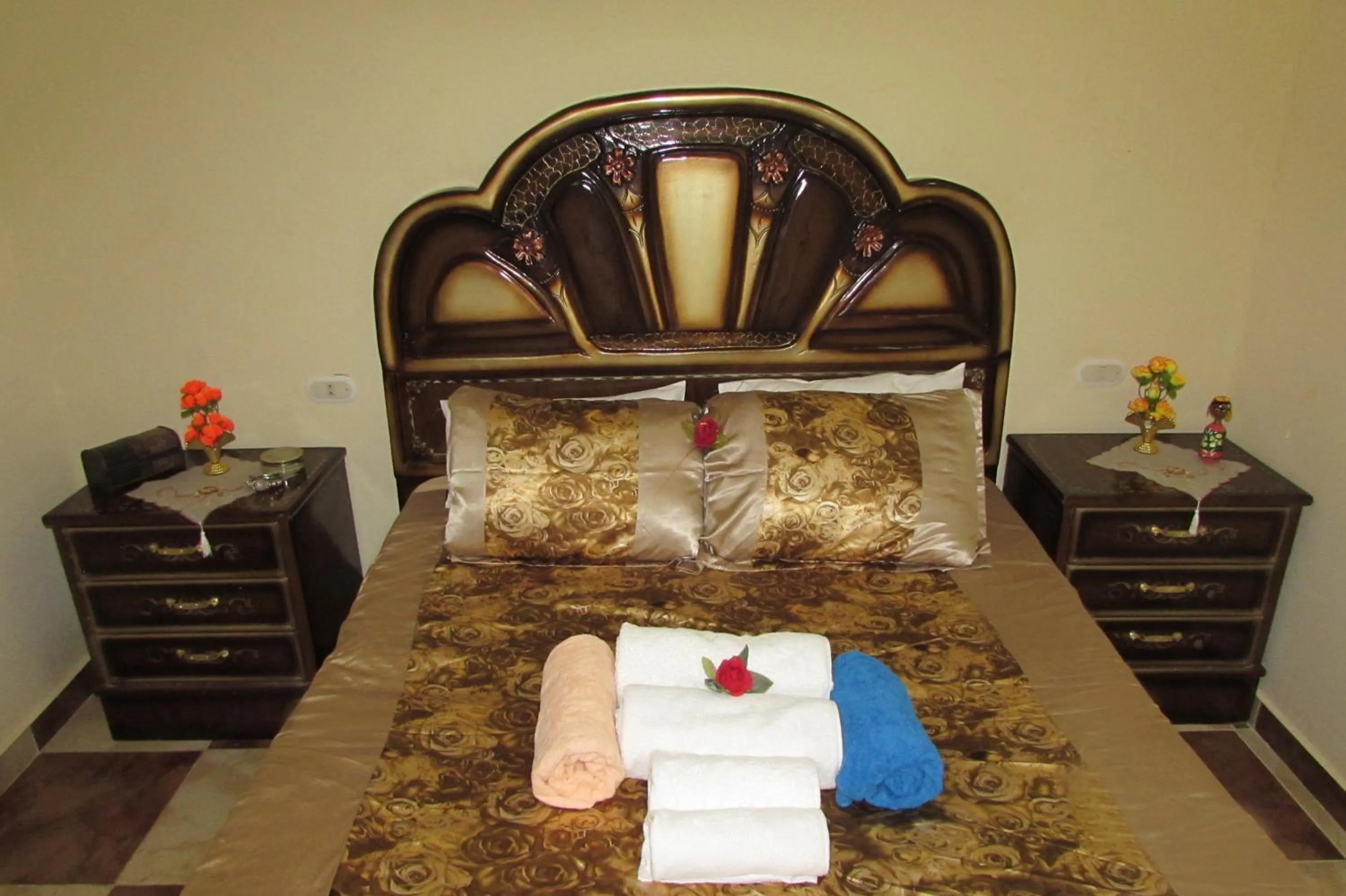 Bed in Apartments Oriental Chalet RedSeaLine