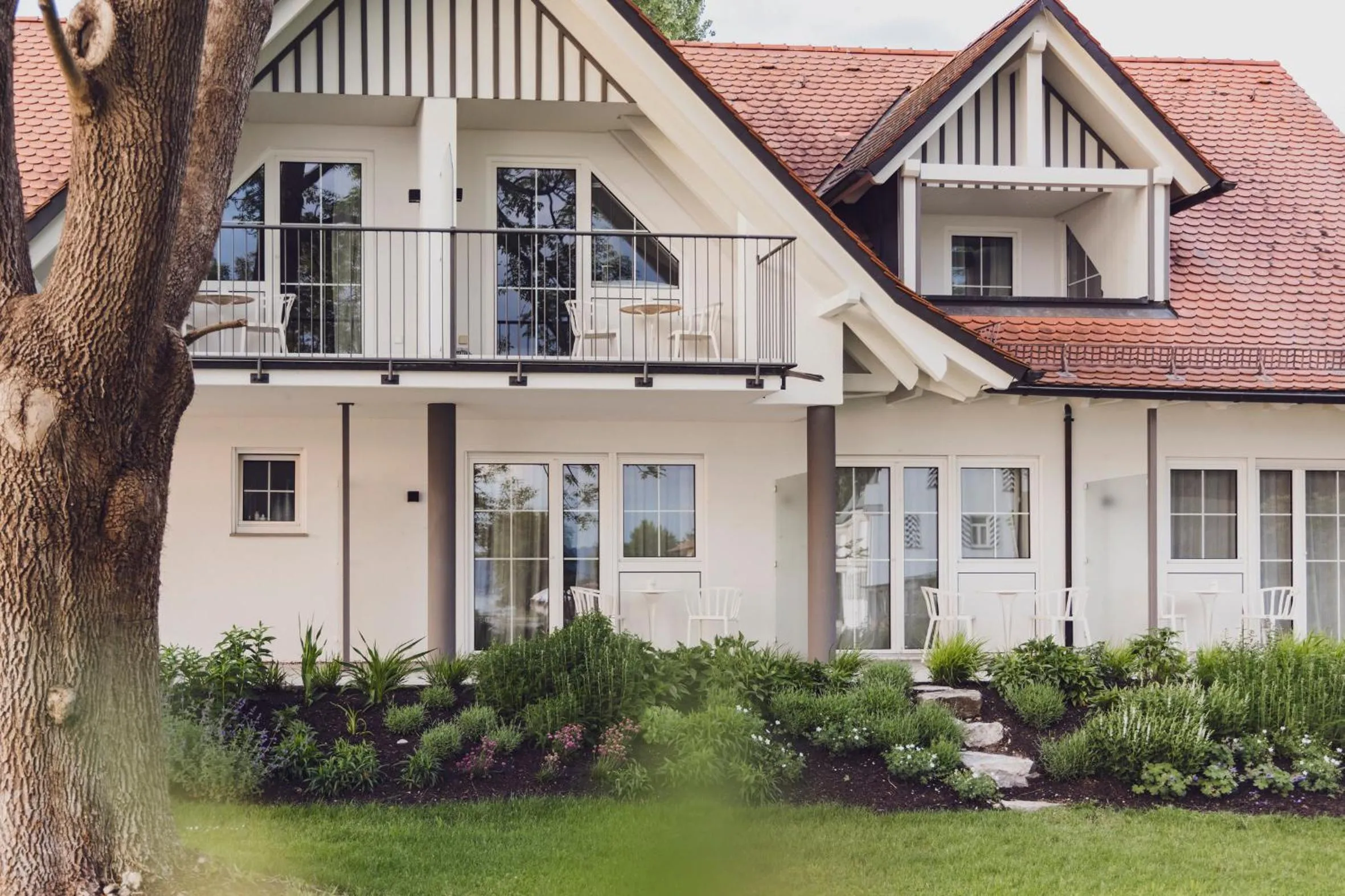 Property building in Hotel Caraleon