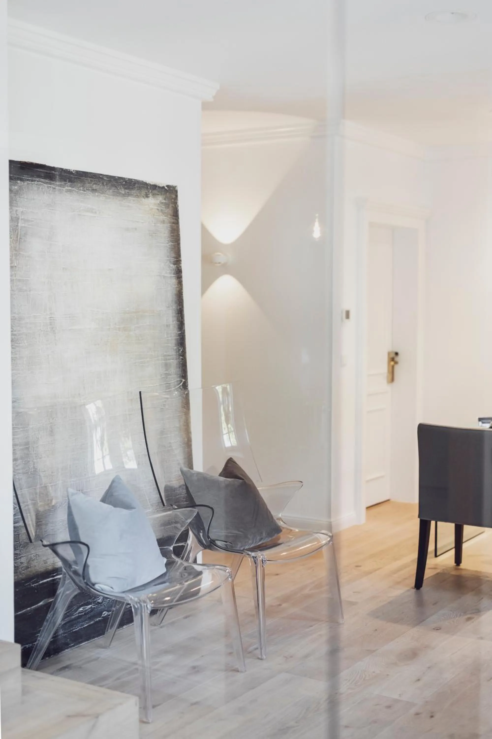 Seating area in Hotel Caraleon