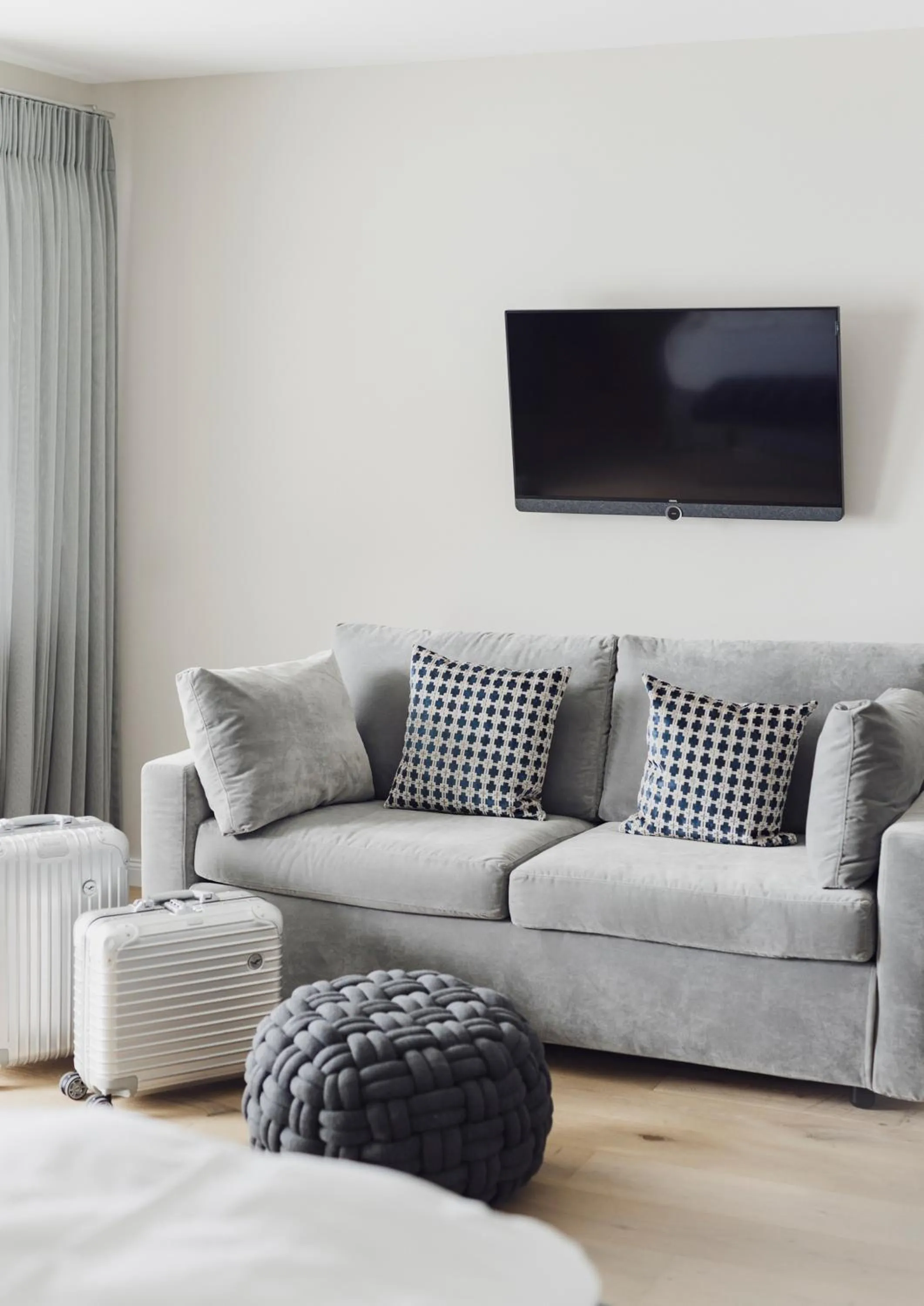 Seating area in Hotel Caraleon