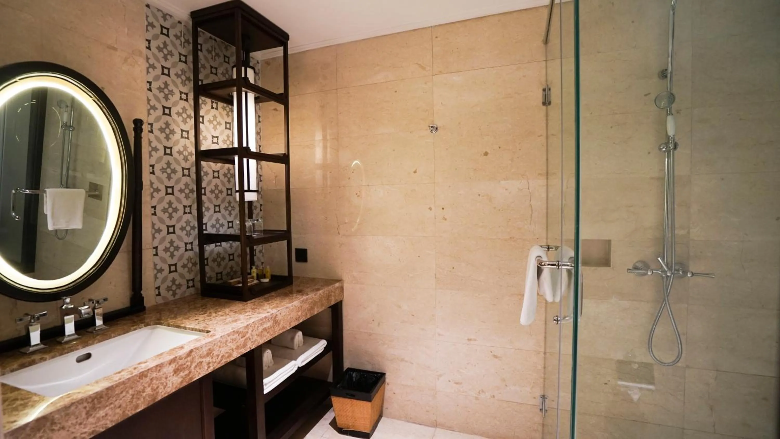 Bathroom in The Singhasari Resort Batu