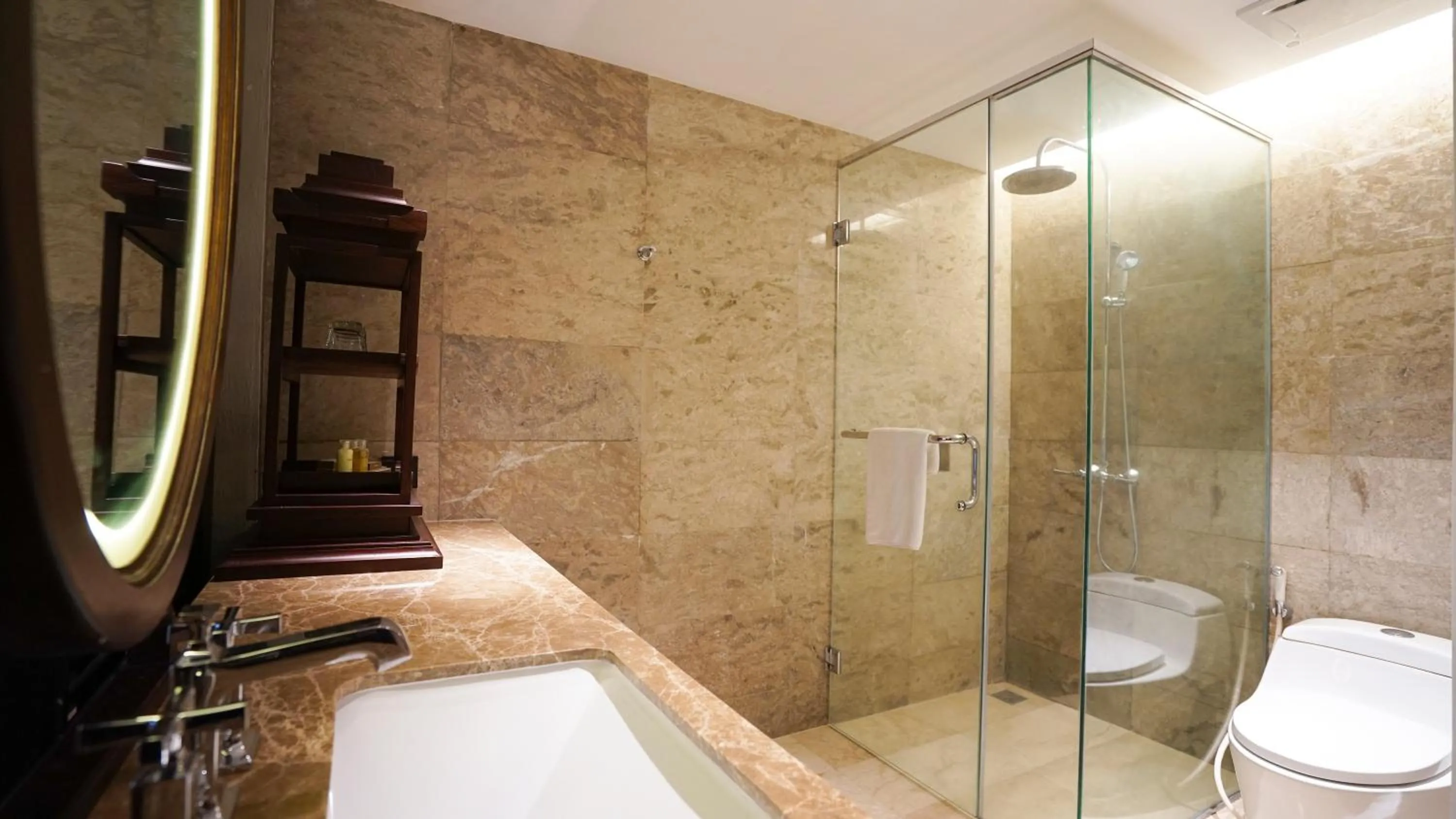 Bathroom in The Singhasari Resort Batu