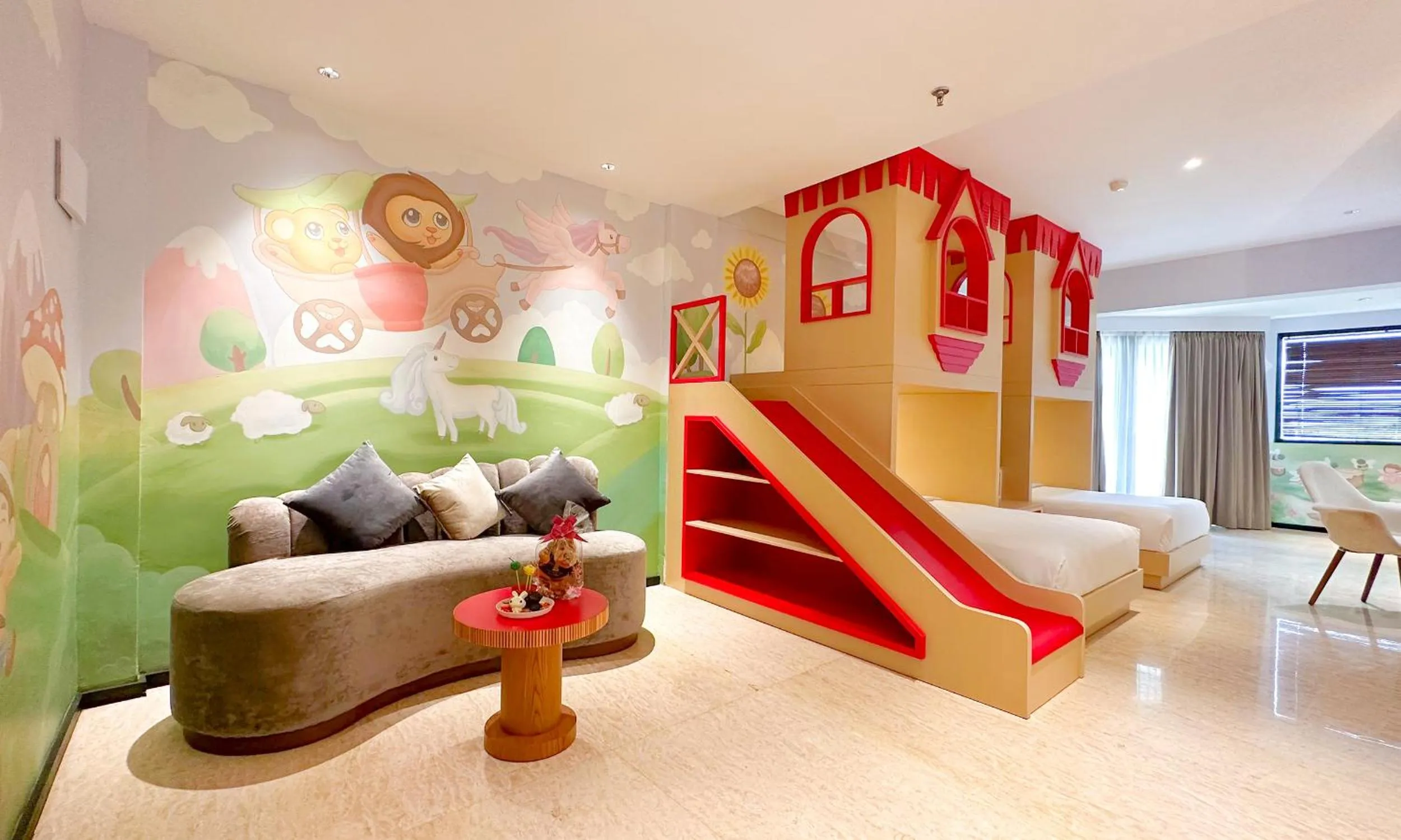 Living room, Bed in The Singhasari Resort Batu