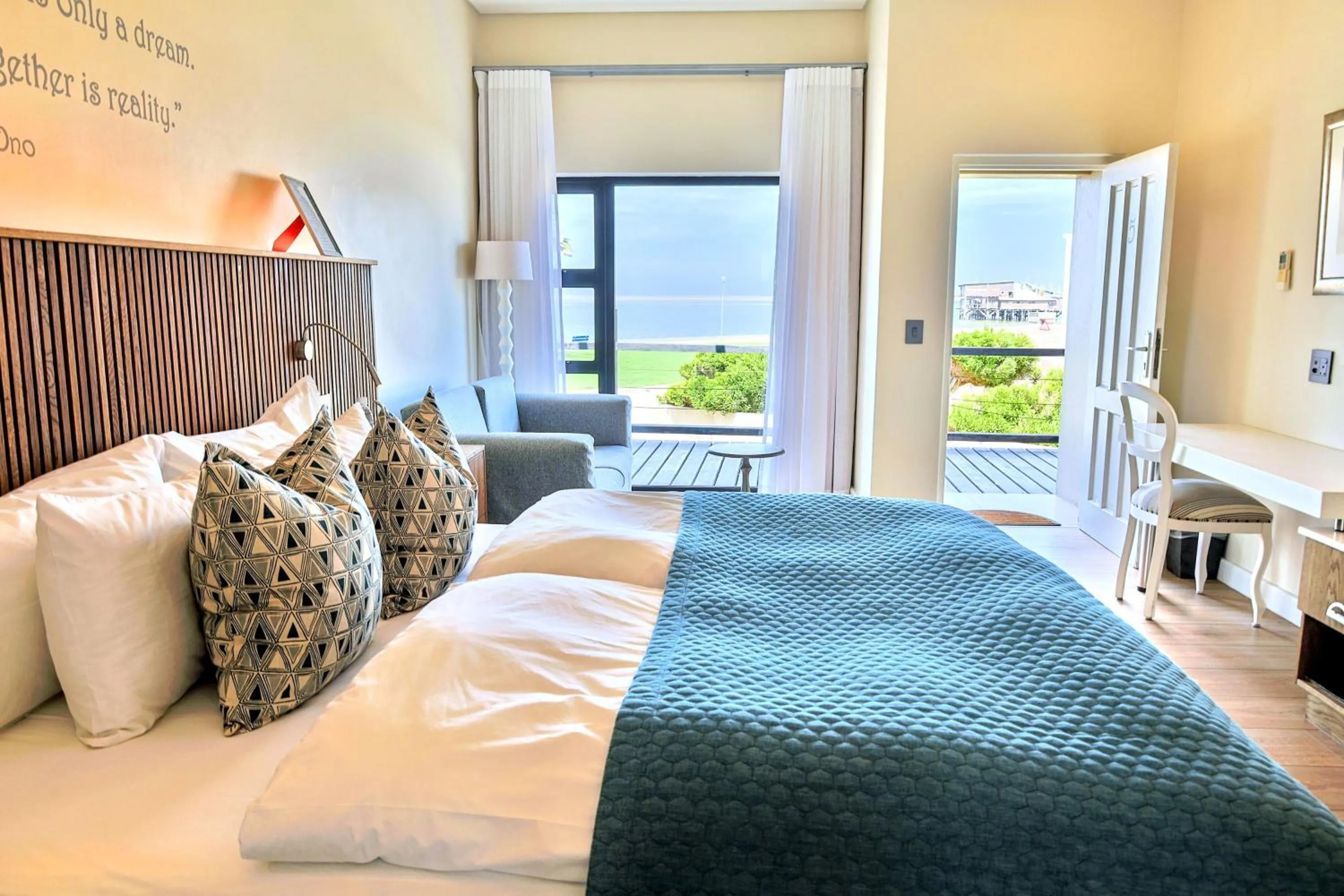 Bed in Oyster Box Guesthouse