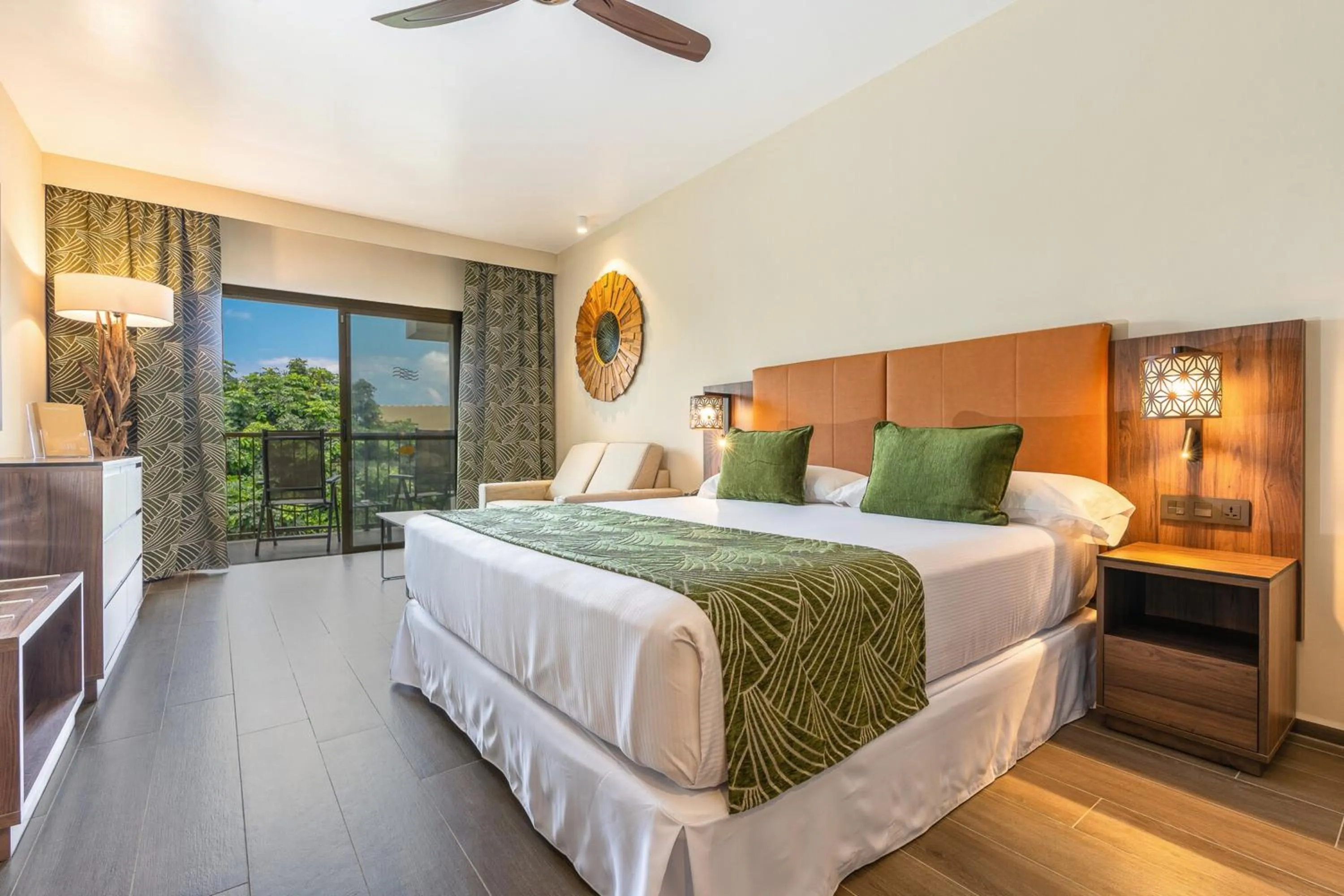 Photo of the whole room, Bed in Riu Palace Zanzibar - All Inclusive