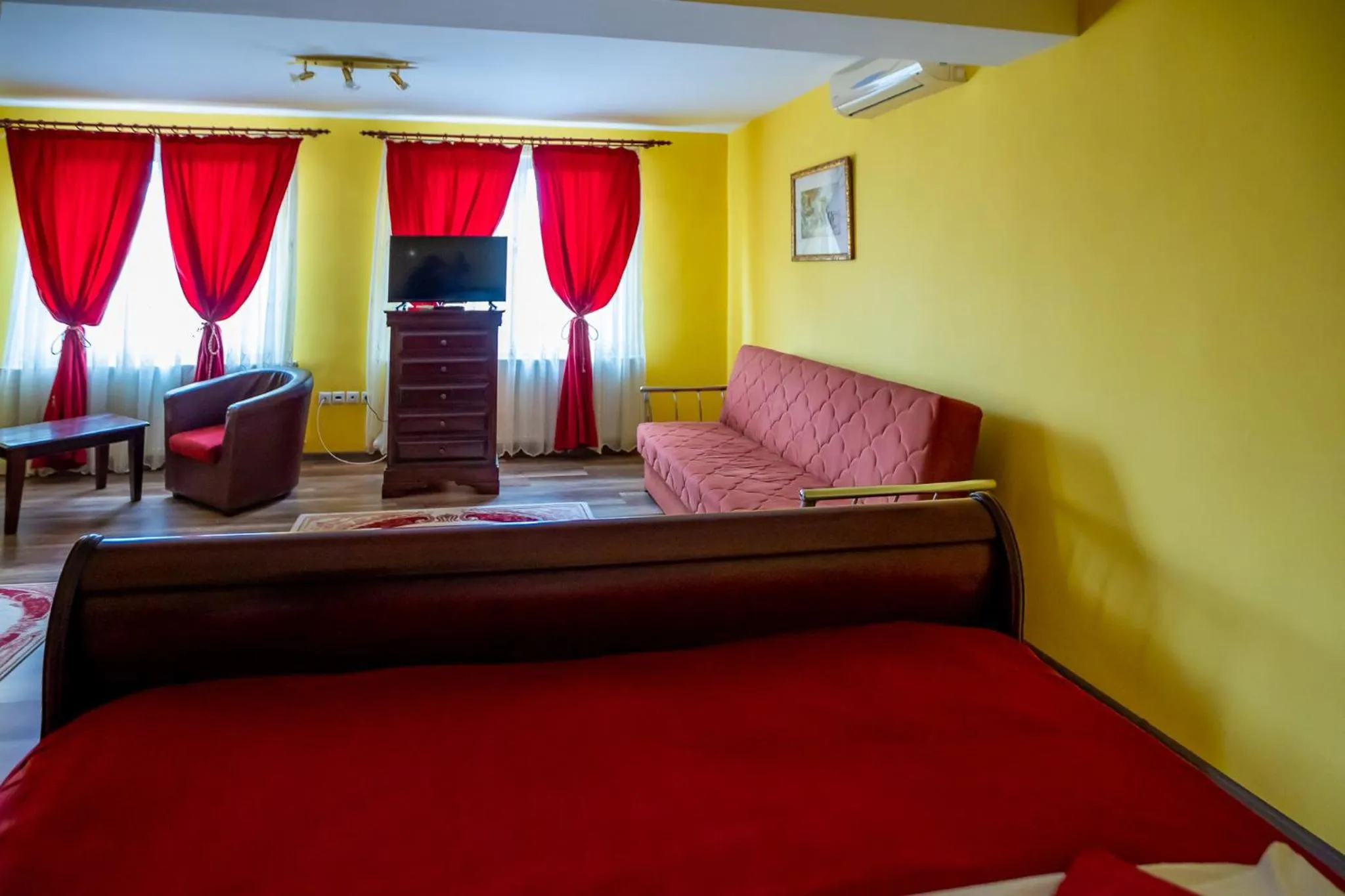 Bed in Noroc si Fericire