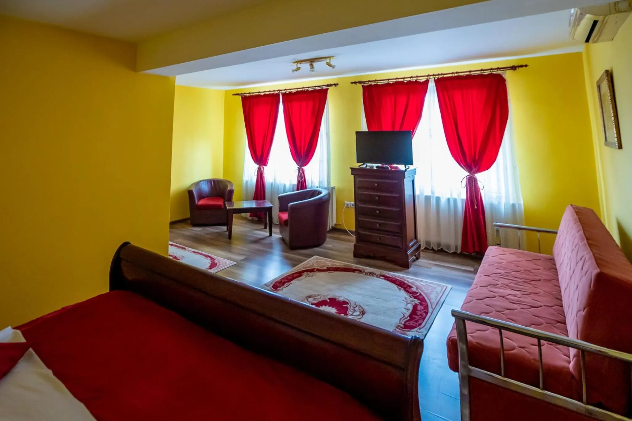 Bed in Noroc si Fericire