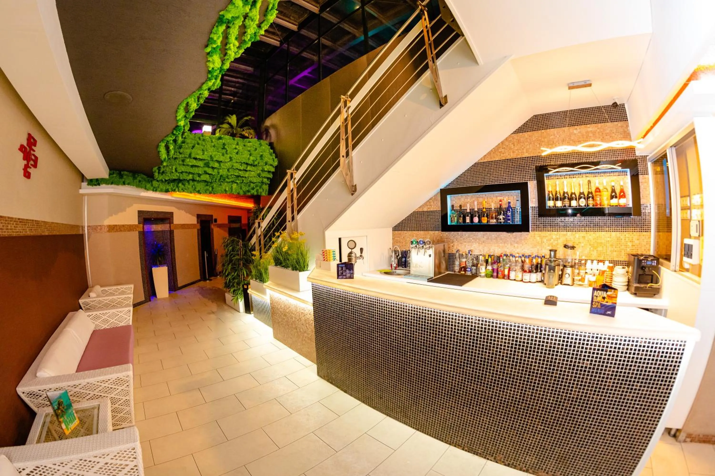 Business Hotel Conference Center & Spa