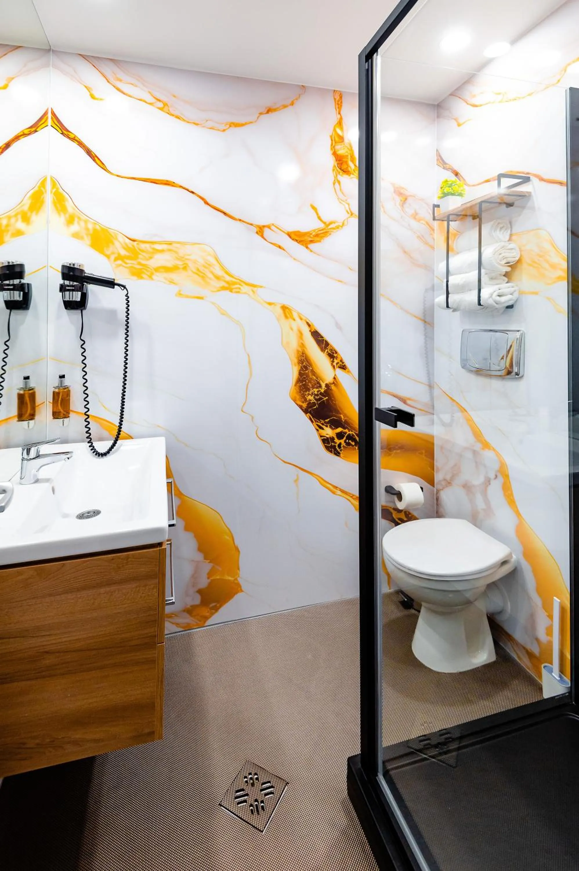 Business Hotel Conference Center & Spa