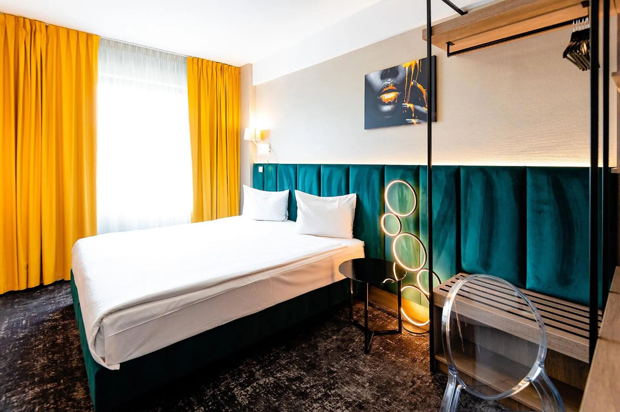 Bed in Business Hotel Conference Center & Spa