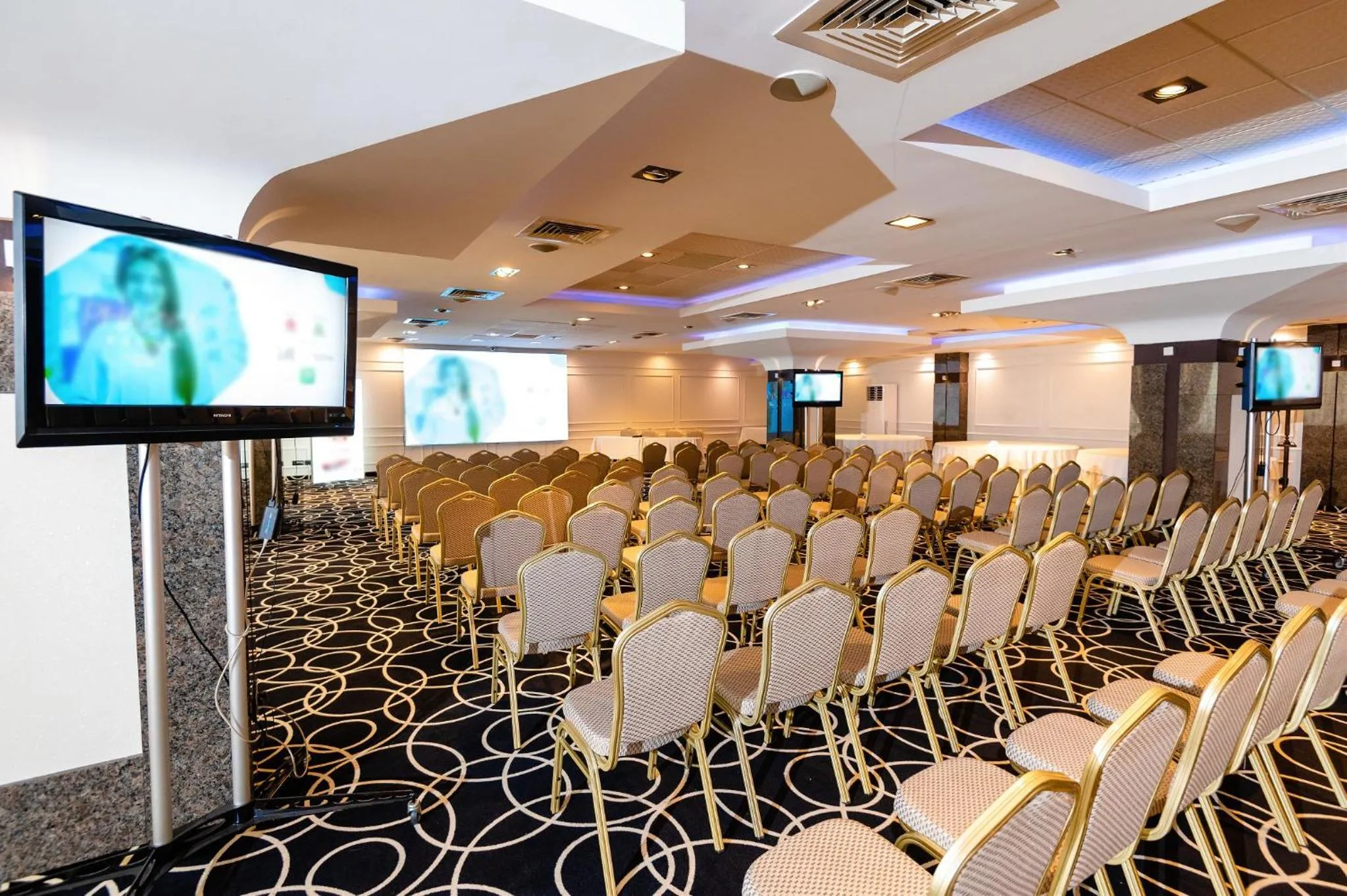 Business Hotel Conference Center & Spa