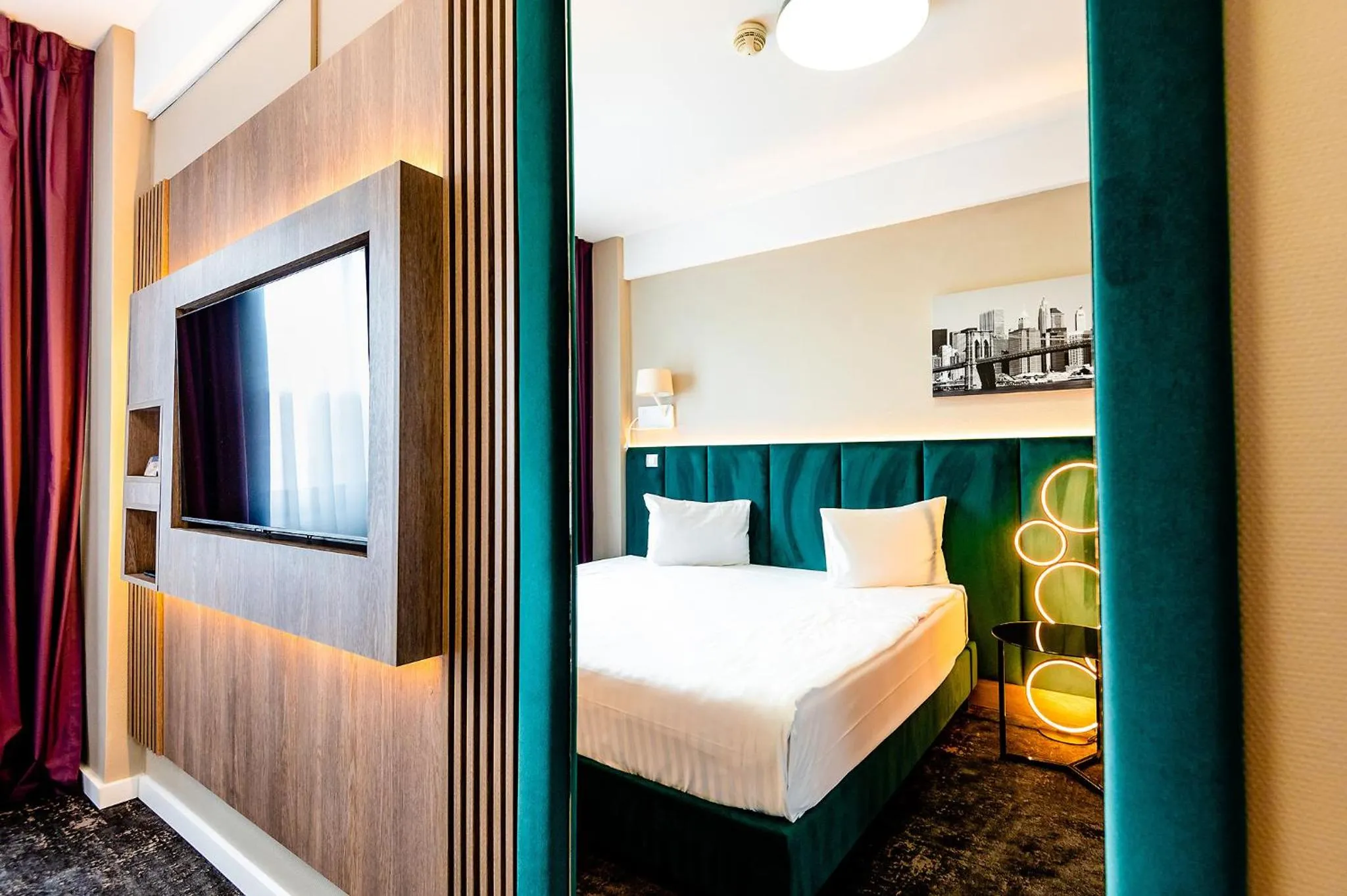 Bed in Business Hotel Conference Center & Spa