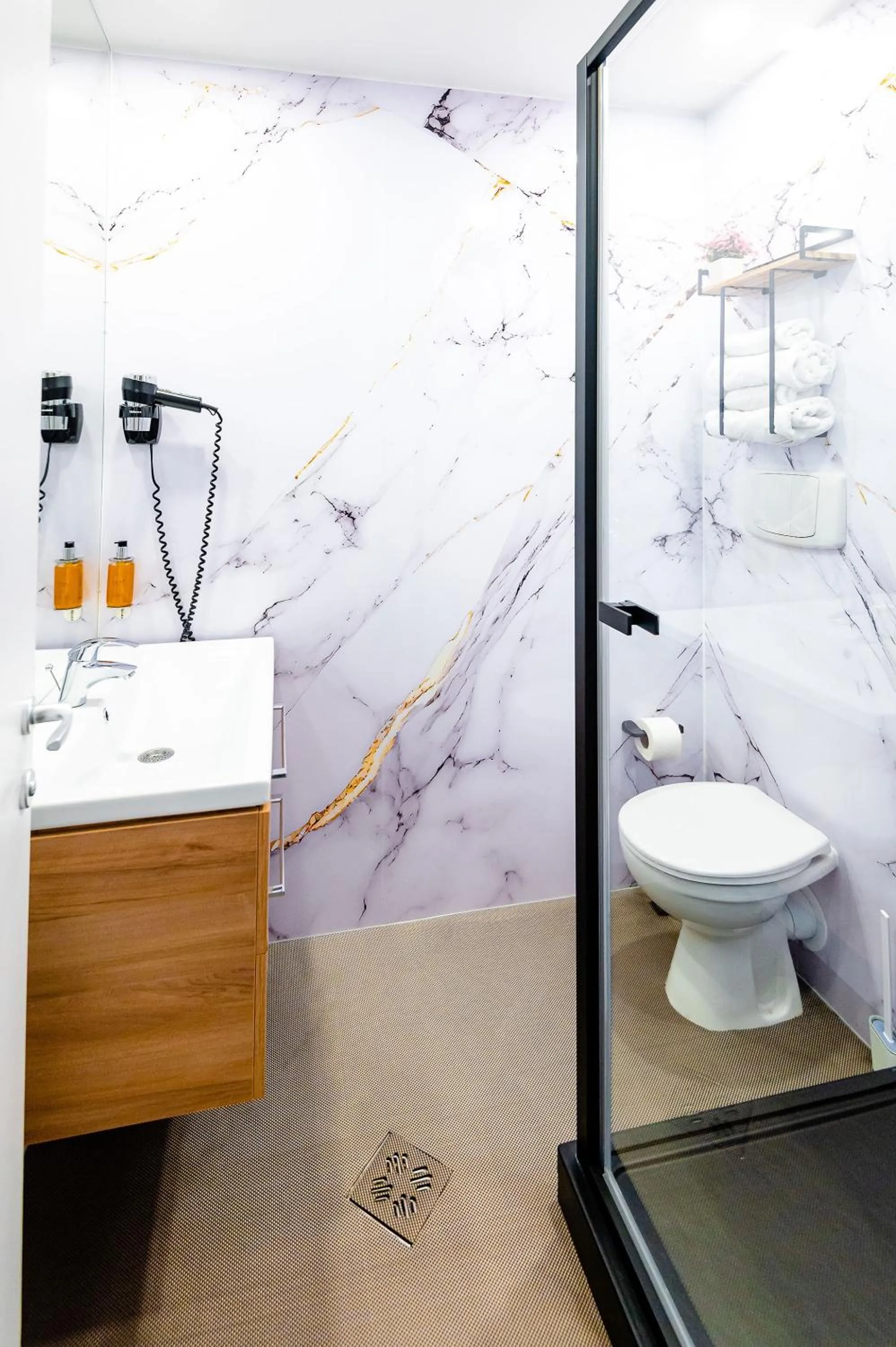 Business Hotel Conference Center & Spa