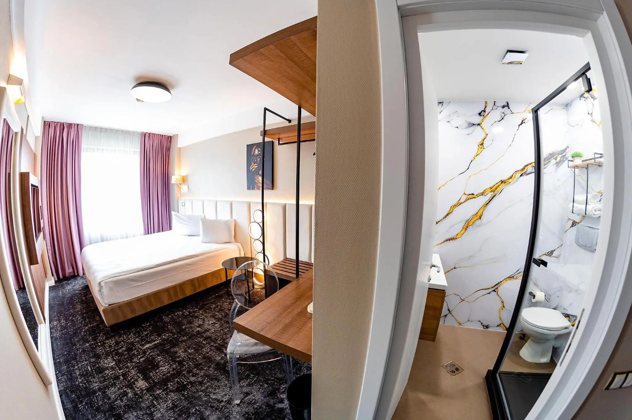 Bed in Business Hotel Conference Center & Spa