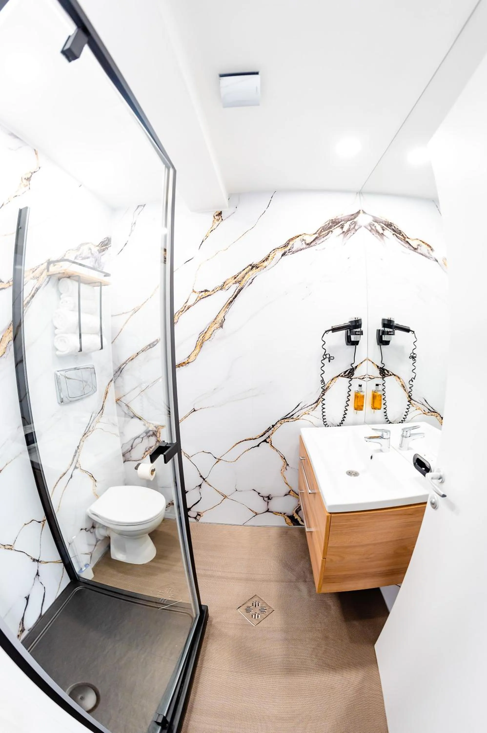 Business Hotel Conference Center & Spa