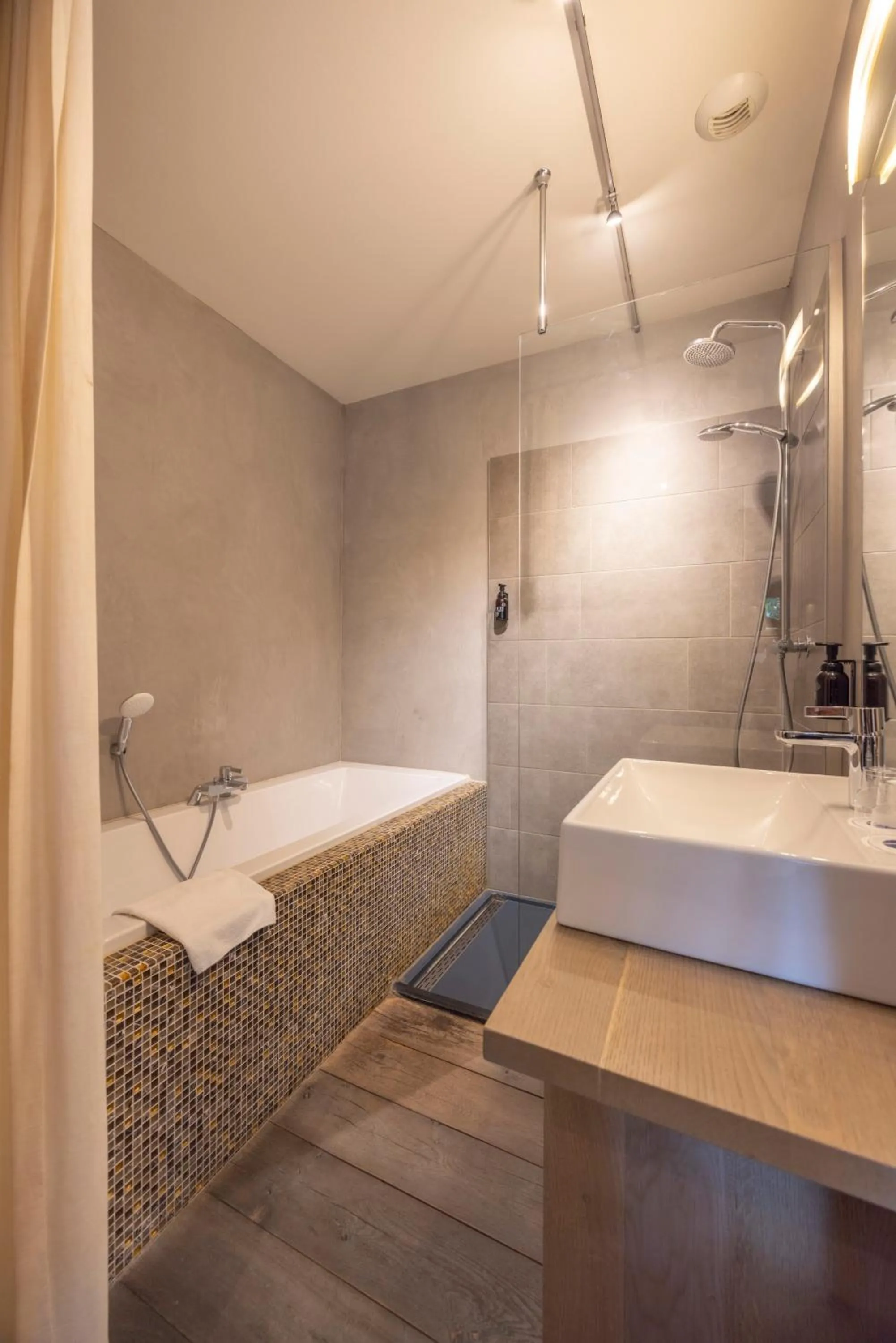 Shower in Fletcher Hotel-Restaurant Kasteel Coevorden