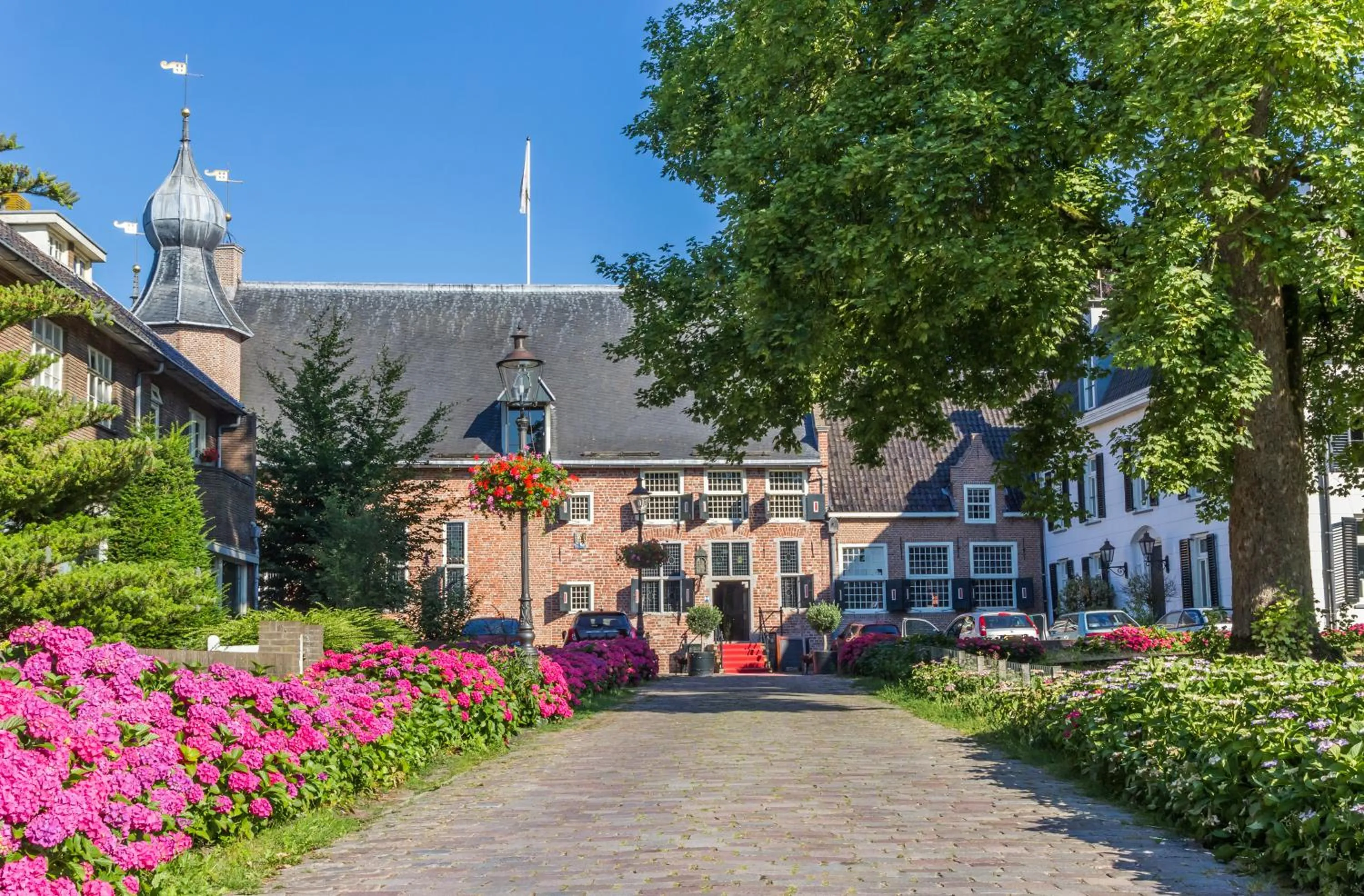 Property building in Fletcher Hotel-Restaurant Kasteel Coevorden