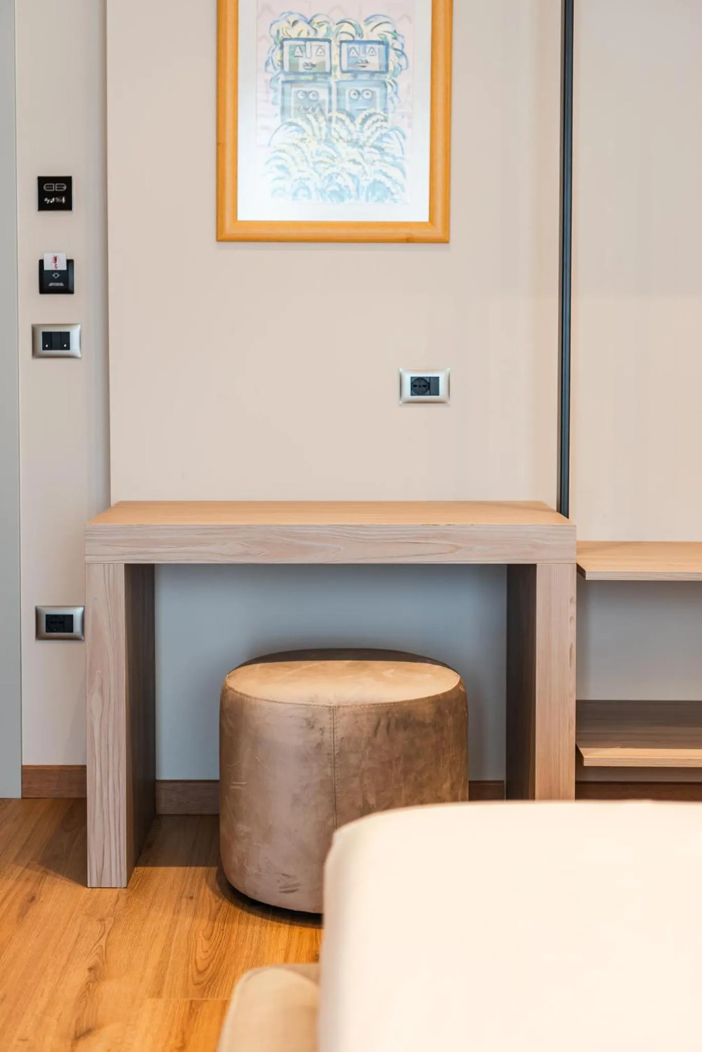 Seating area in Aragosta Hotel