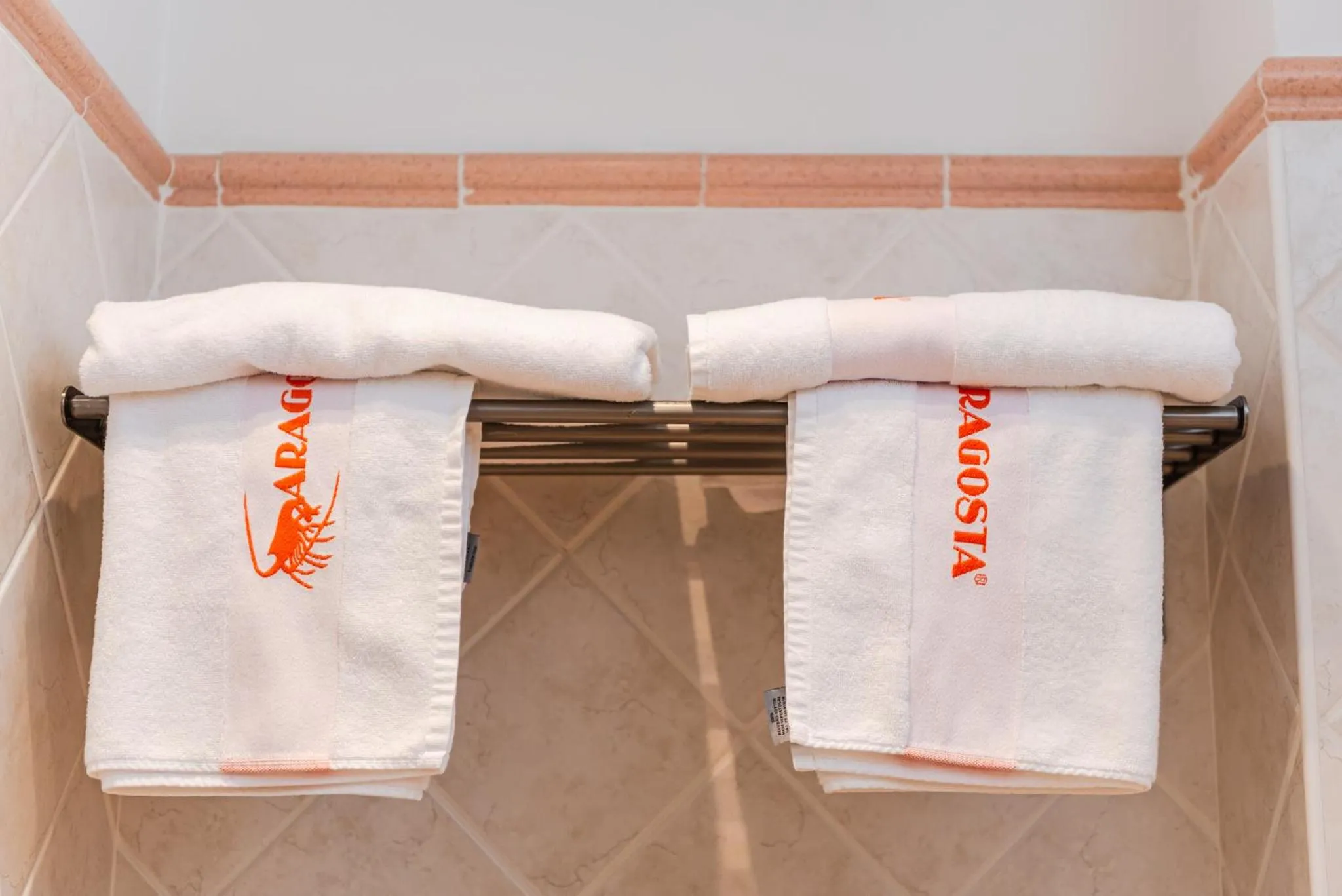 Bathroom in Aragosta Hotel