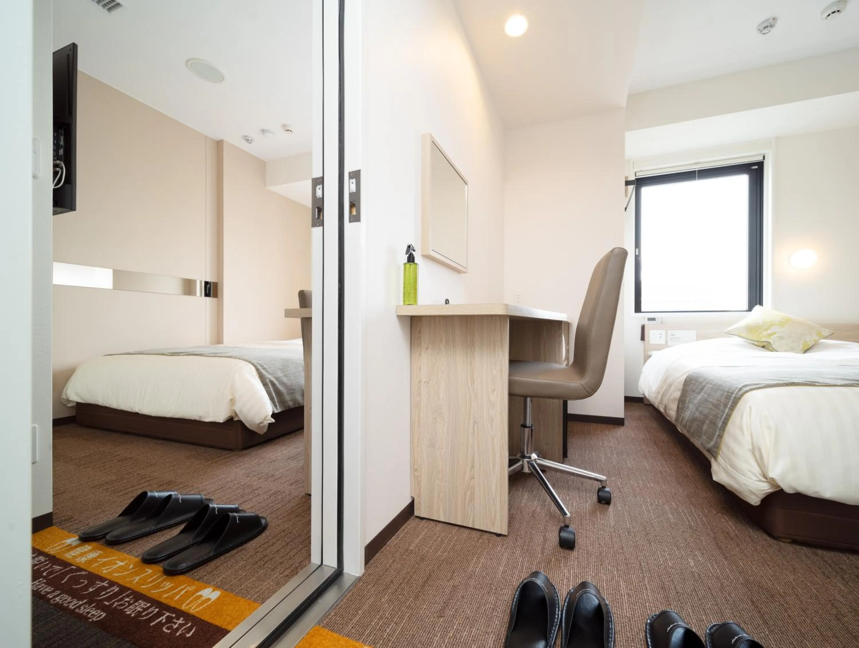 Bed in Super Hotel Tokyo Hamamatsucho