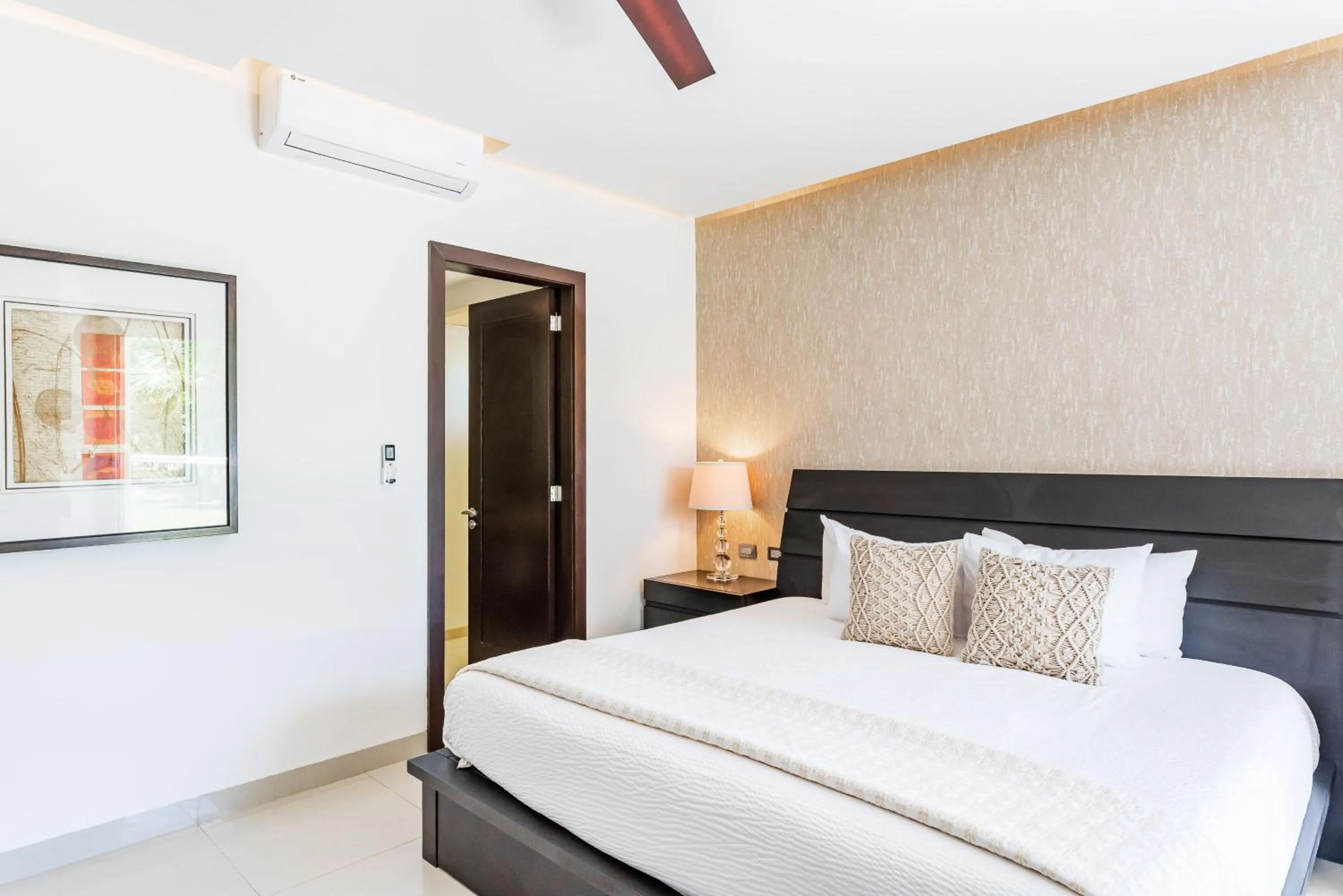 Bed in Mareazul Beach Front Condos At playa del Carmen