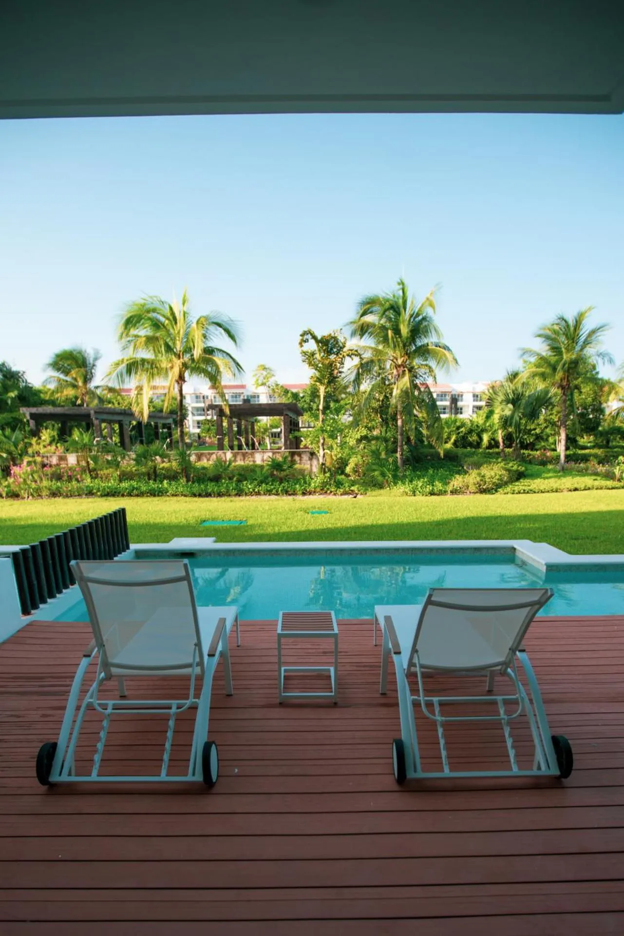 Mareazul Beach Front Condos At playa del Carmen
