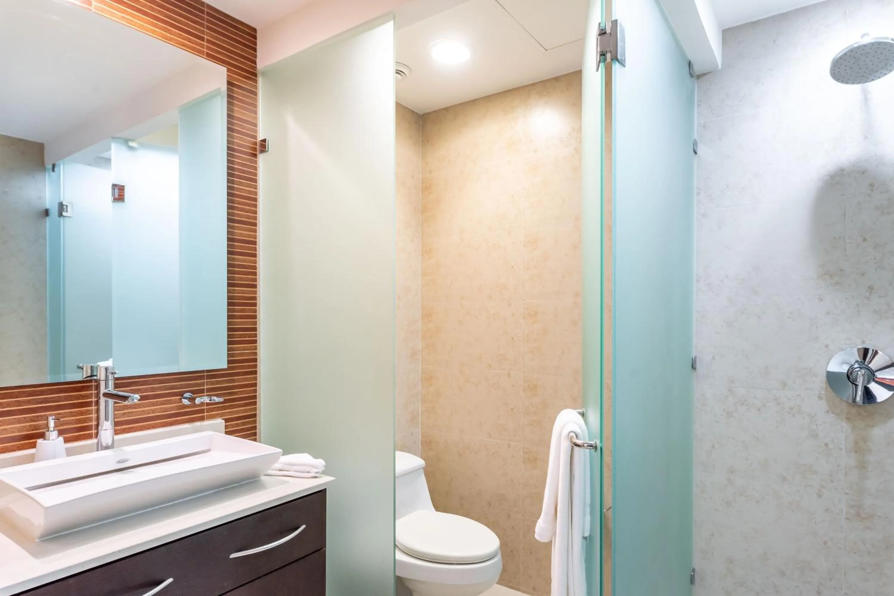 Mareazul Beach Front Condos At playa del Carmen