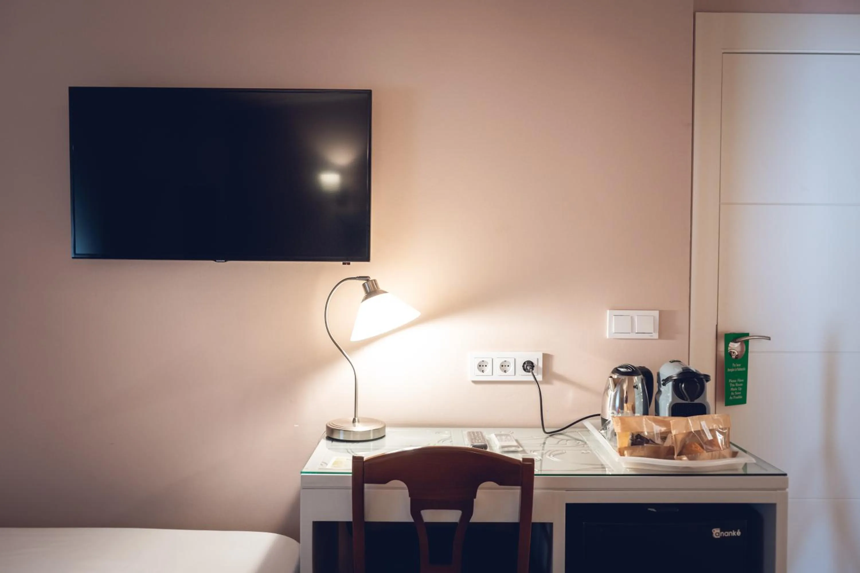 Bed in Hostal Los Castañuelos