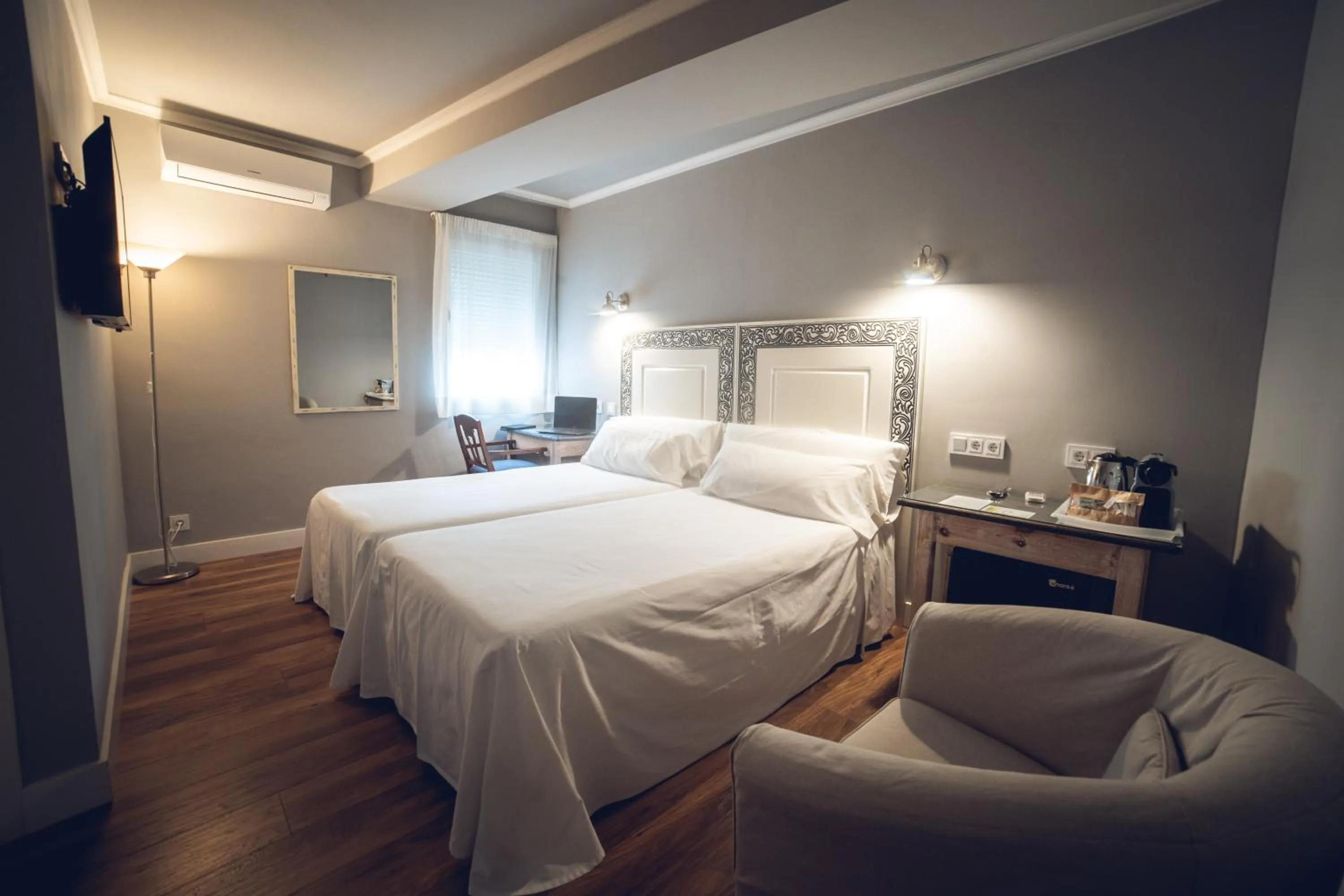 Bed in Hostal Los Castañuelos