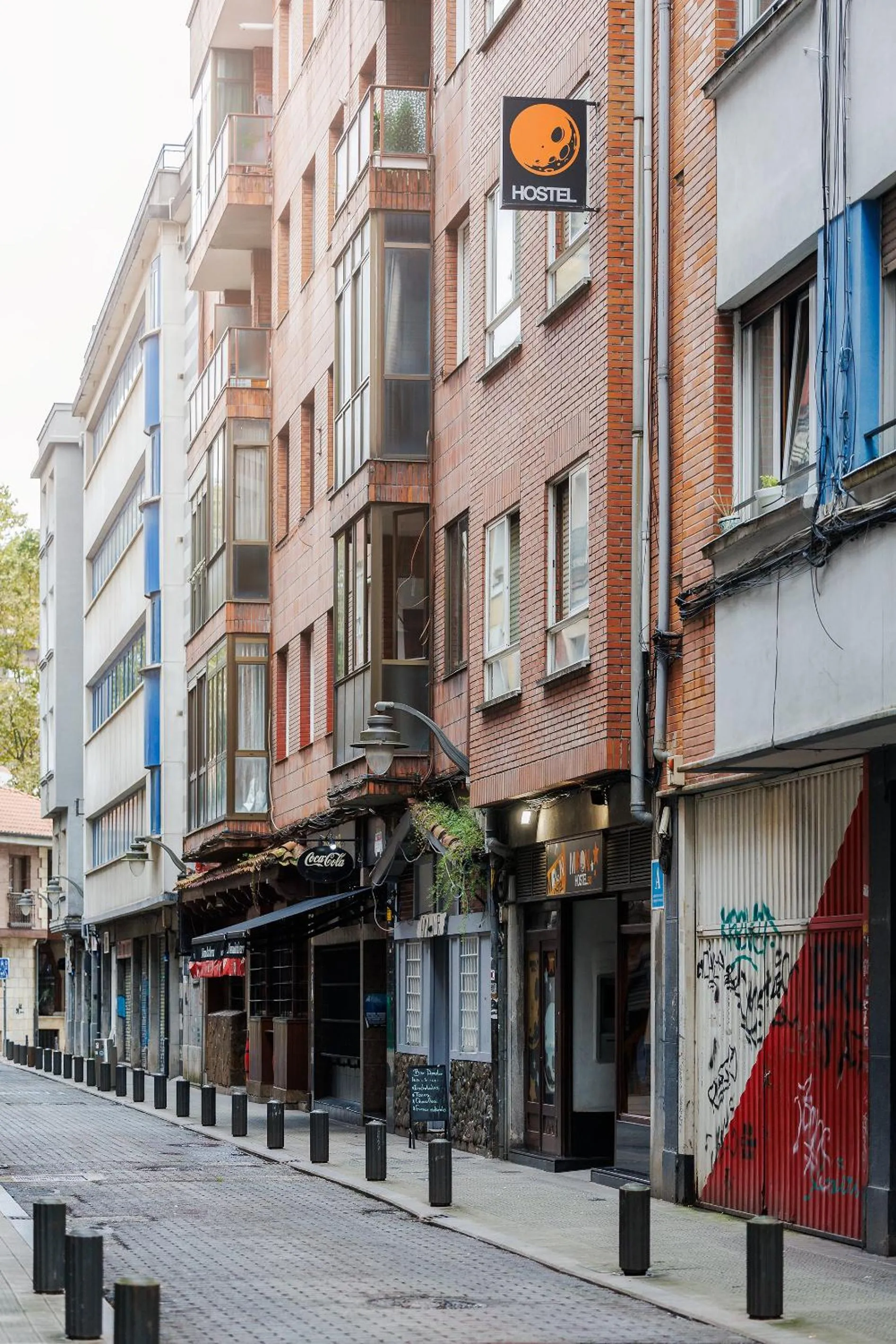 Property building in Moon Hostel Bio