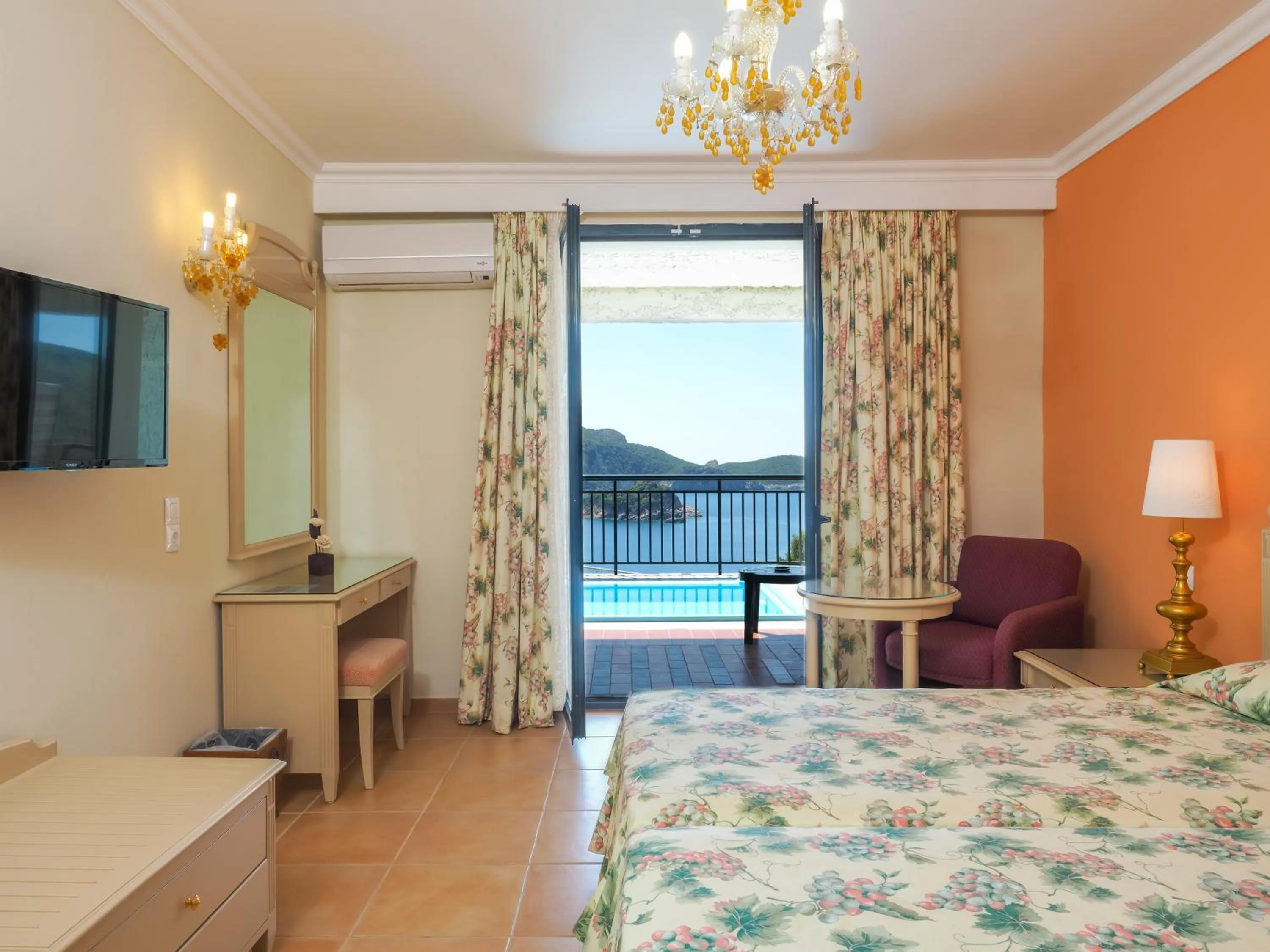 Photo of the whole room in Paleo ArtNouveau Hotel - Adults Only