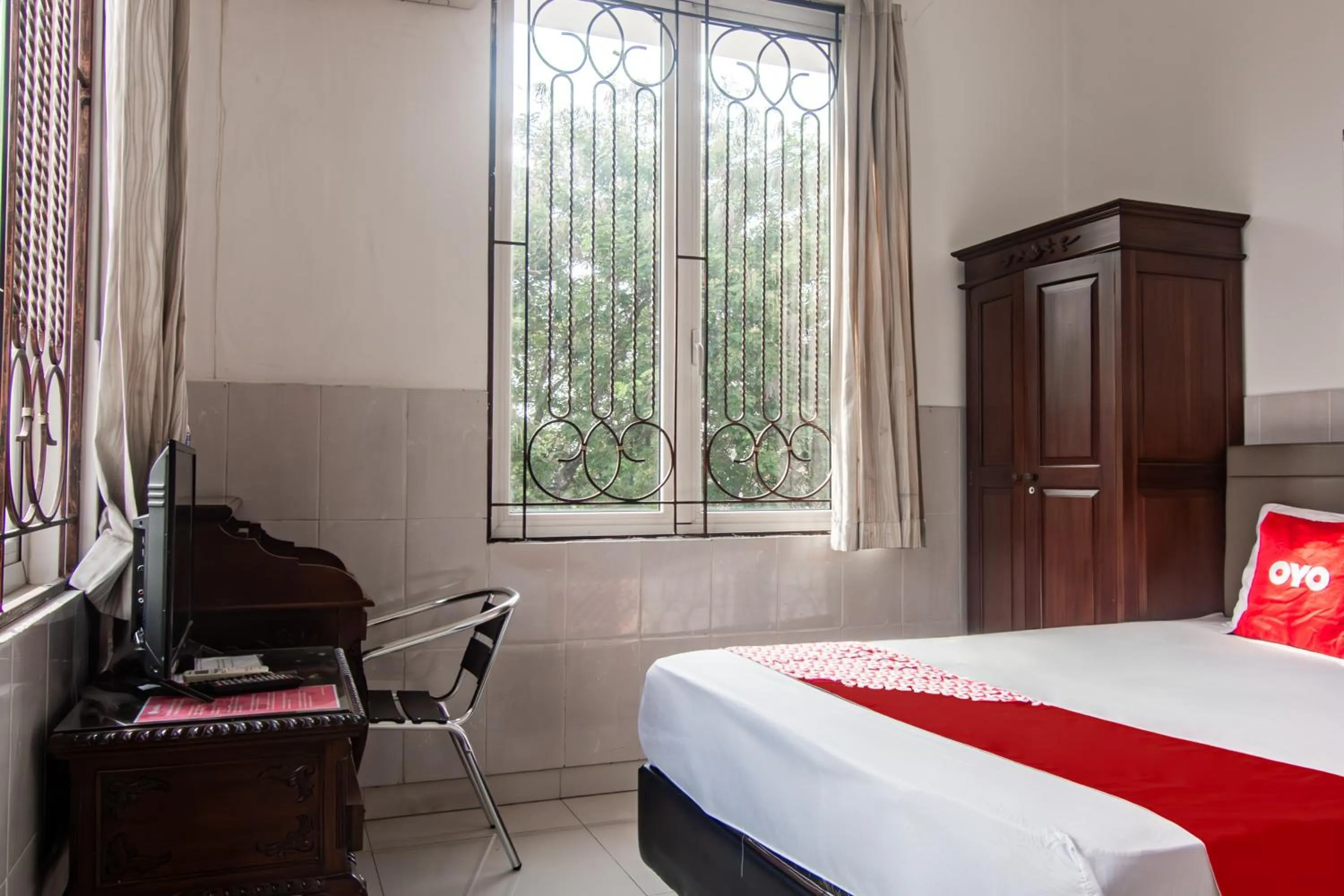 Bedroom in RedDoorz @ Permata Sari Karawaci