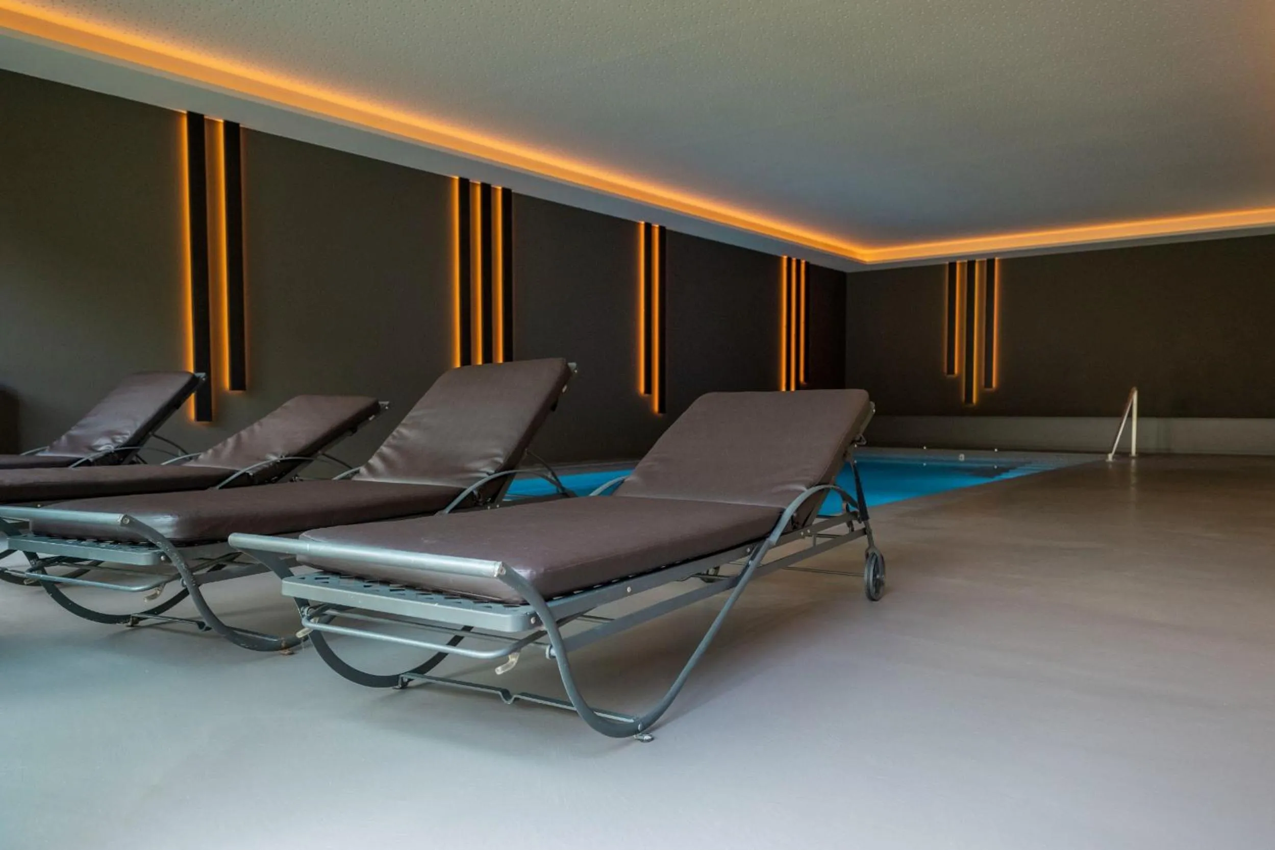 Pool view in Residence Mignon