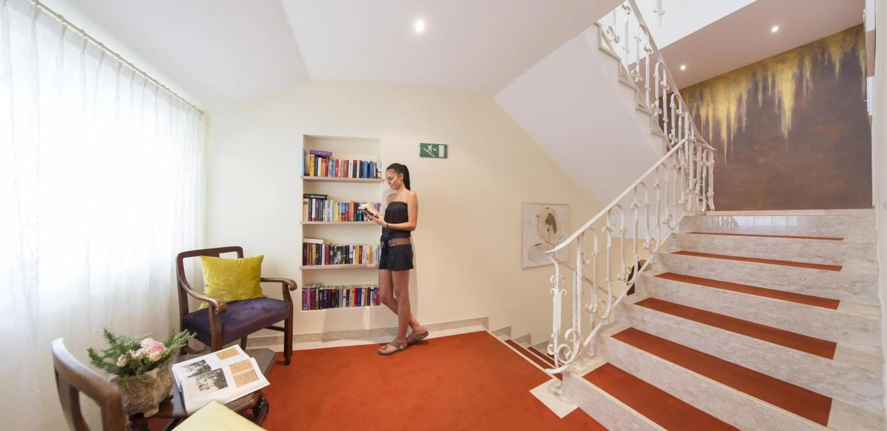 Library in Residence Mignon