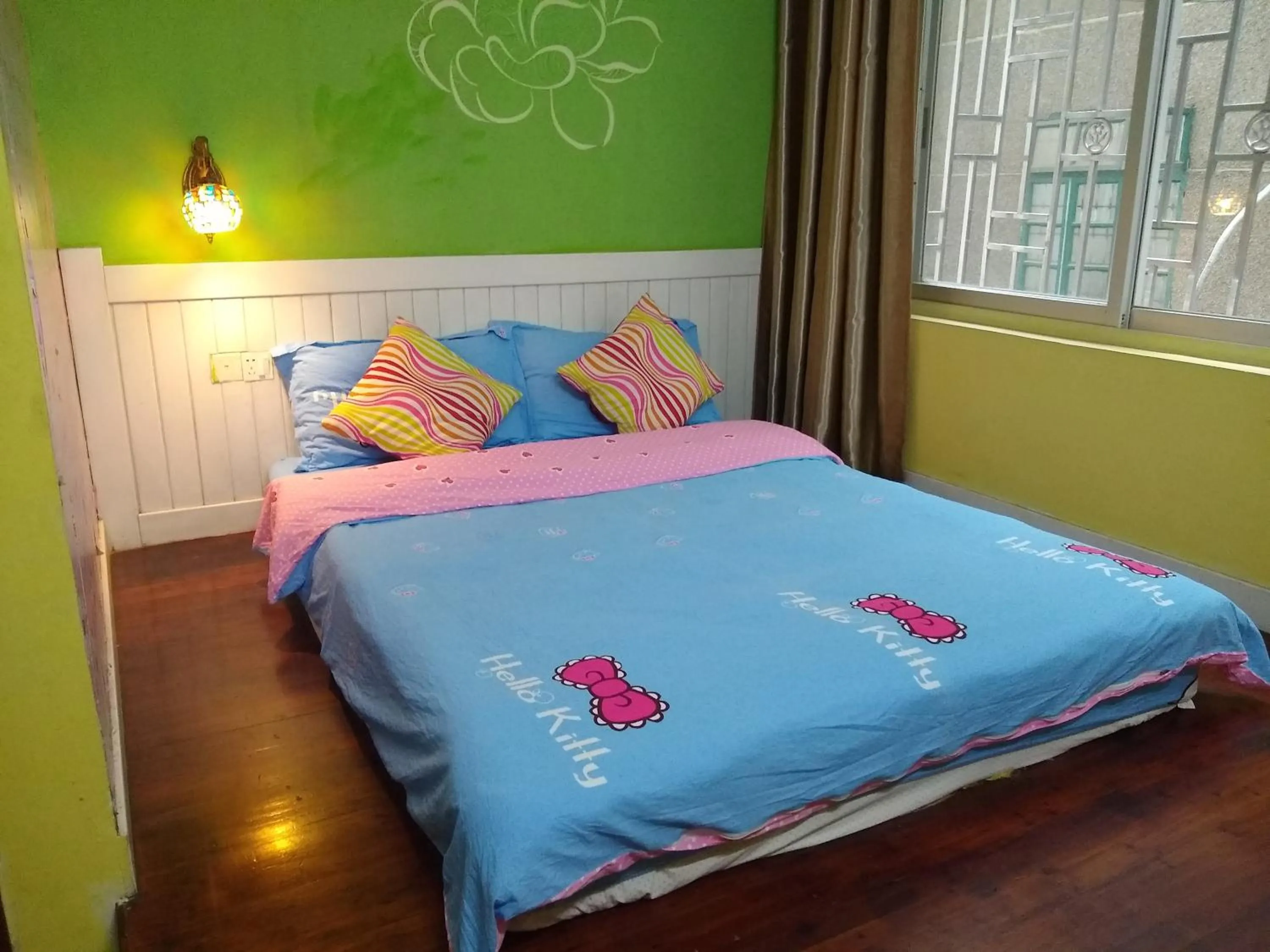 Bed in How Flowers Hostel & Party Coliving Coworking Nomad